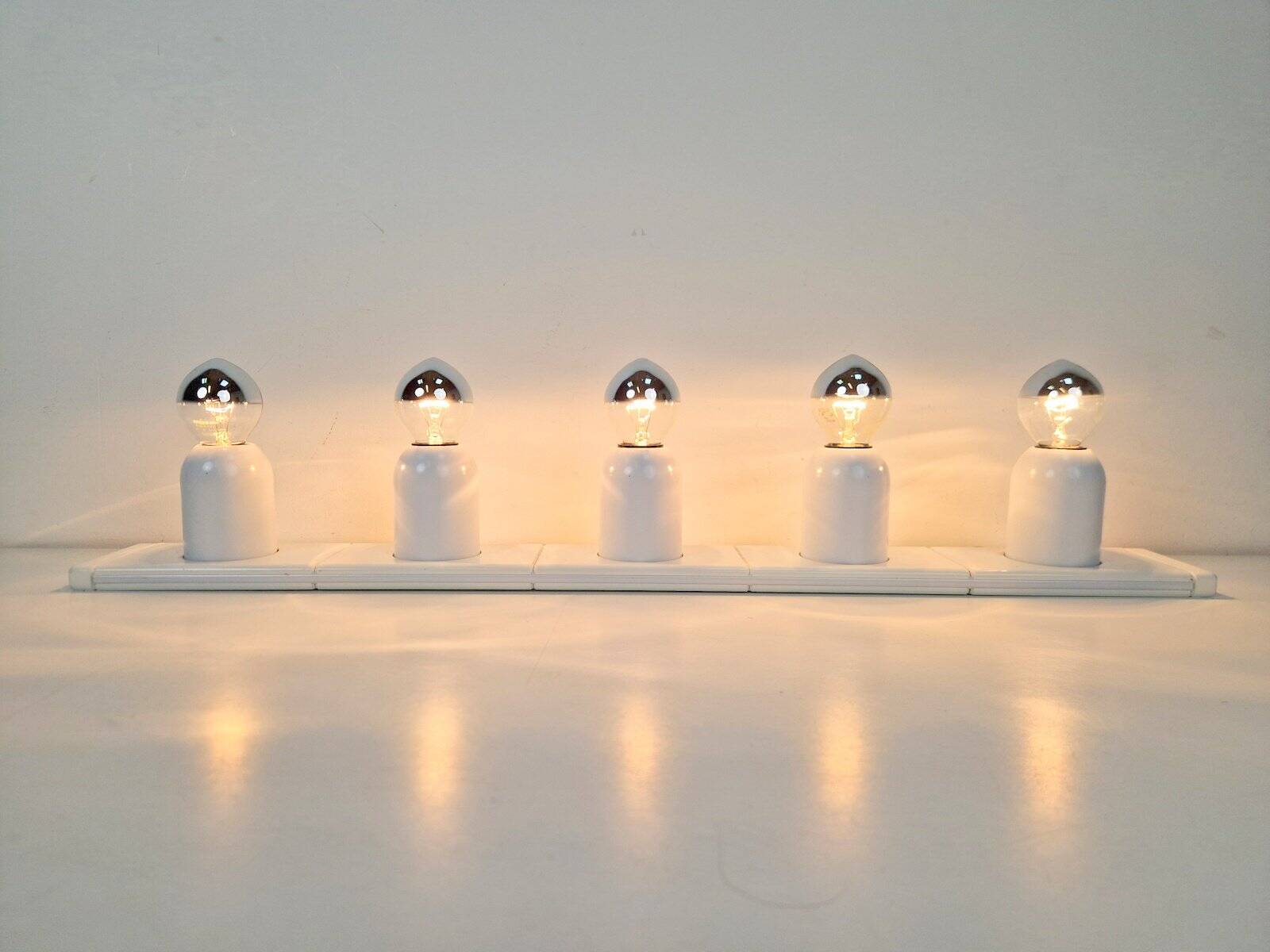 Vintage Space Age Domino Wall Lamp in White from Targetti Sarkey, 1970s