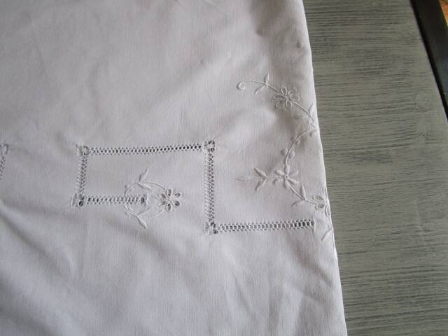 Old embroidered cloth and day embroidery – 170 x 300 cm