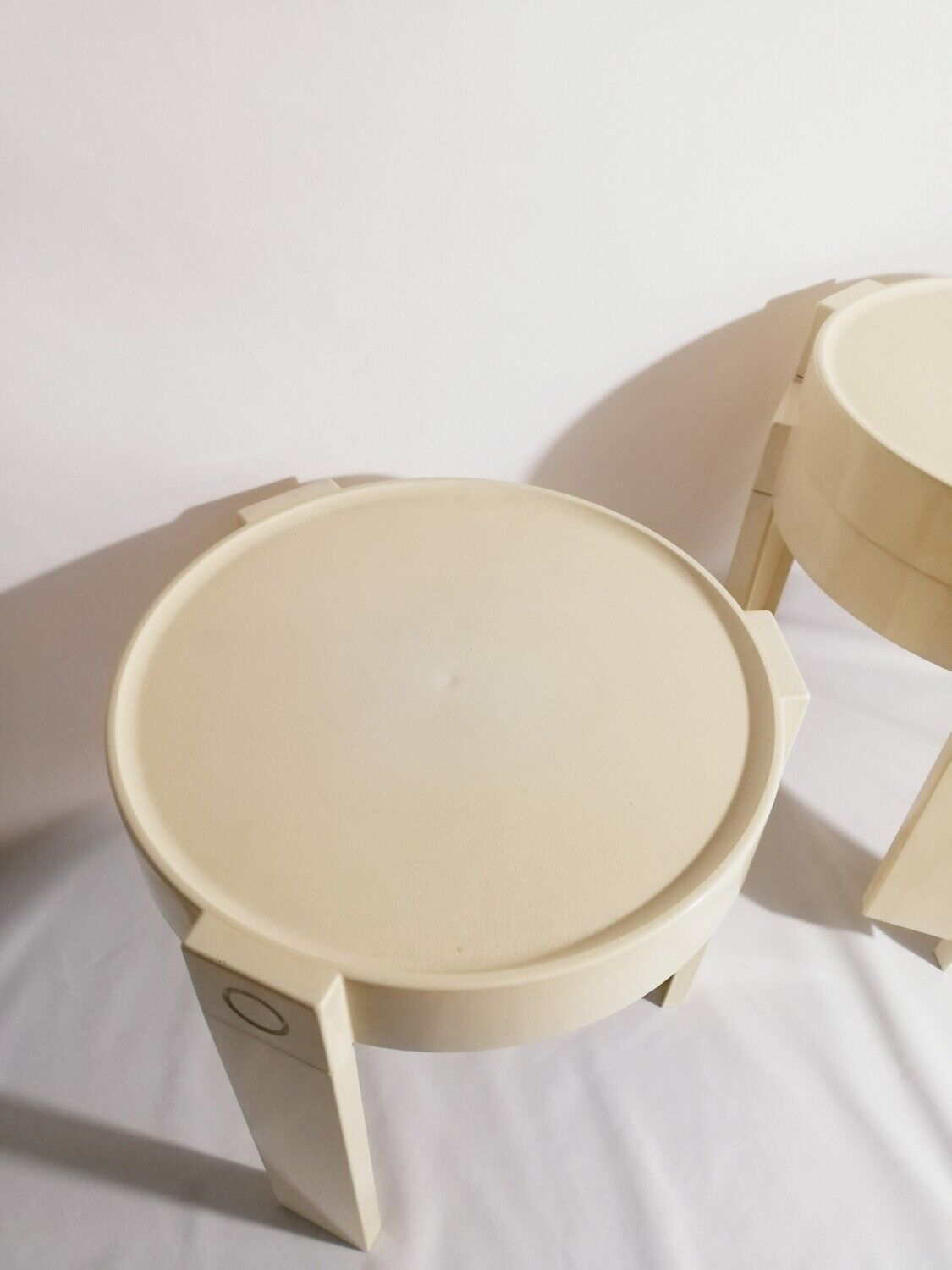 Set of 3 trundle tables 70s