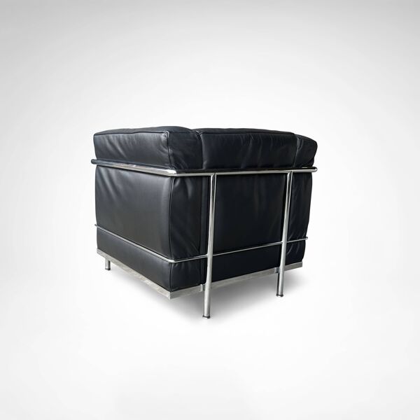 Fauteuil LC2 et repose-pieds par Le Corbusier et al. pour Cassina années 1990