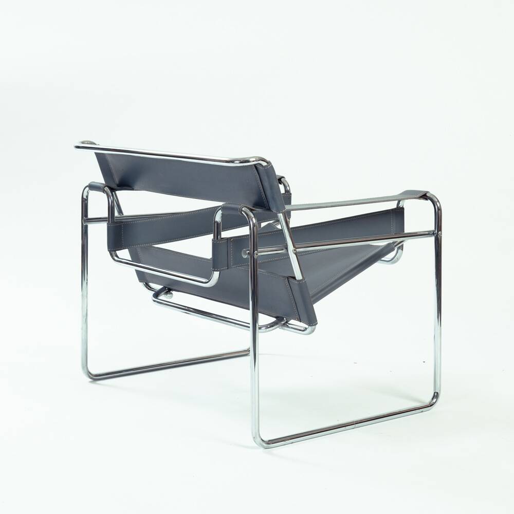 Wassily b3 lounge chair in grey by Marcel Breuer