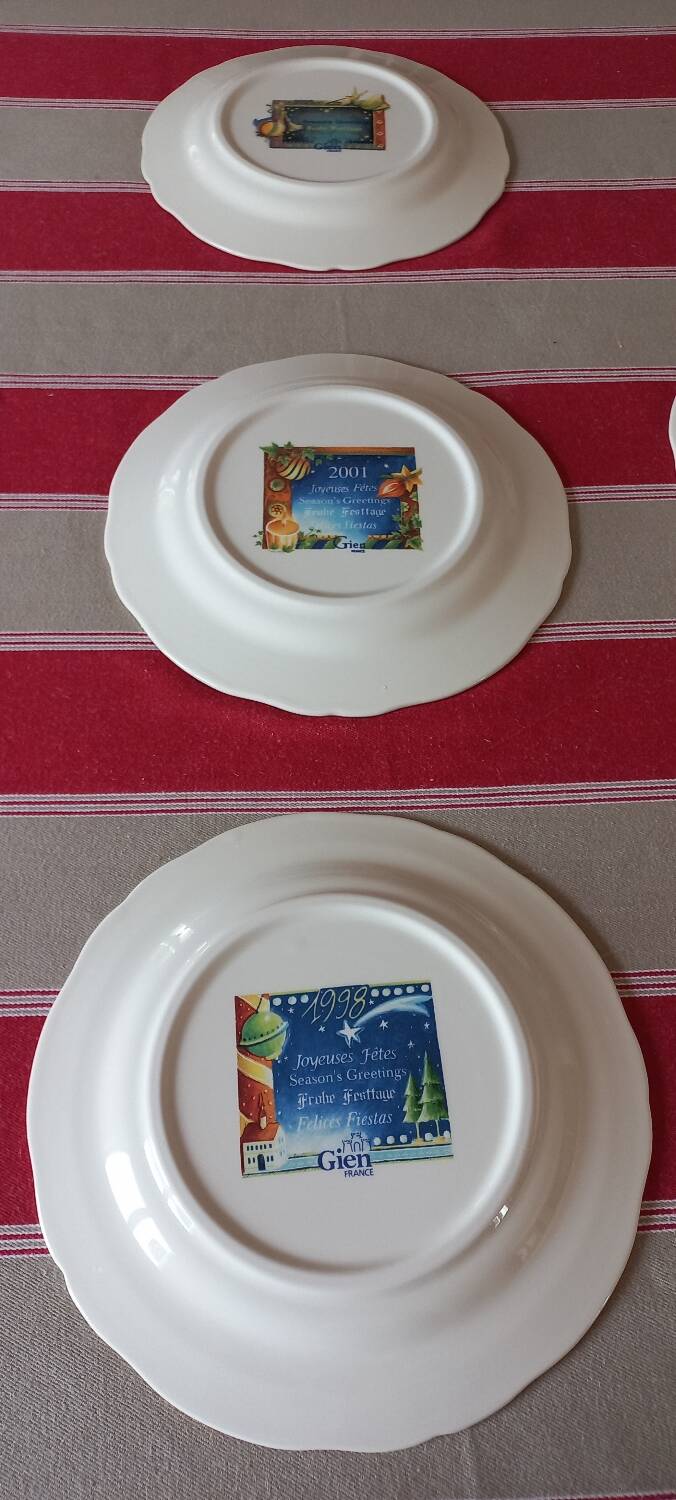Set of 8 Gien Noël plates