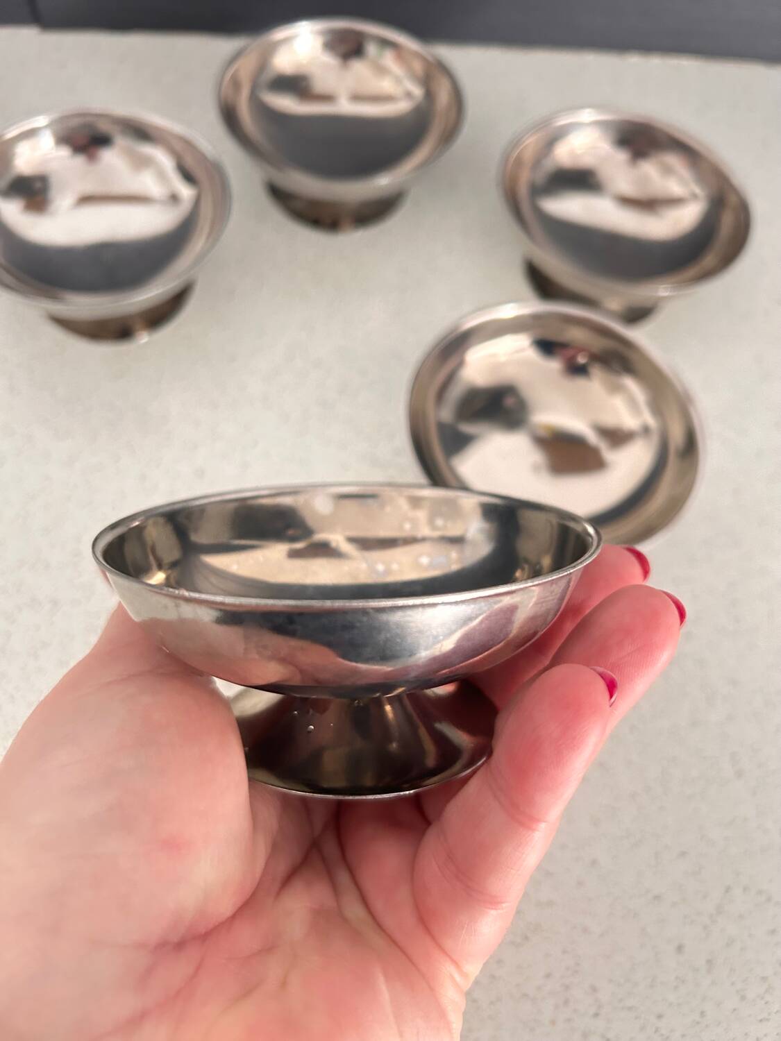 Set of 5 stainless steel fruit or ice cream bowls