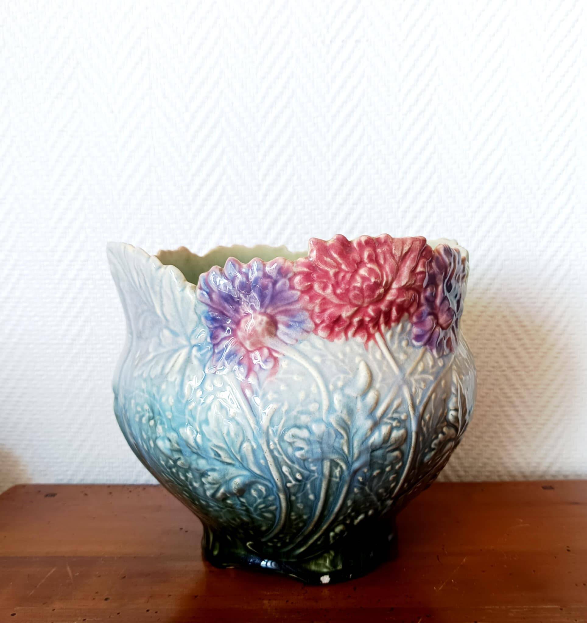 Art Nouveau flowerpot with slip peonies