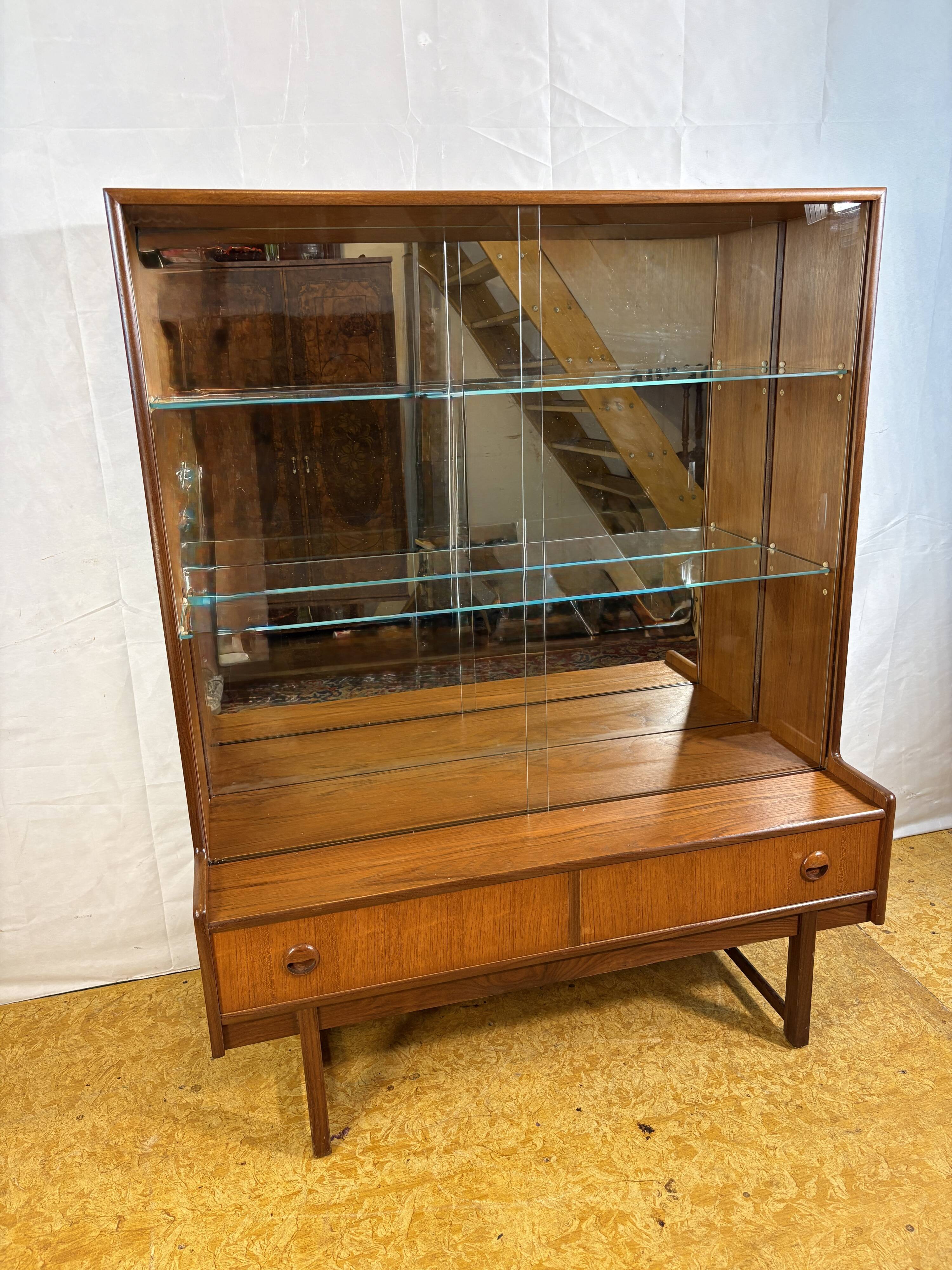 Mid-Century Vintage Turnidge of London Teak Display Cabinet (1960s–1970s)
