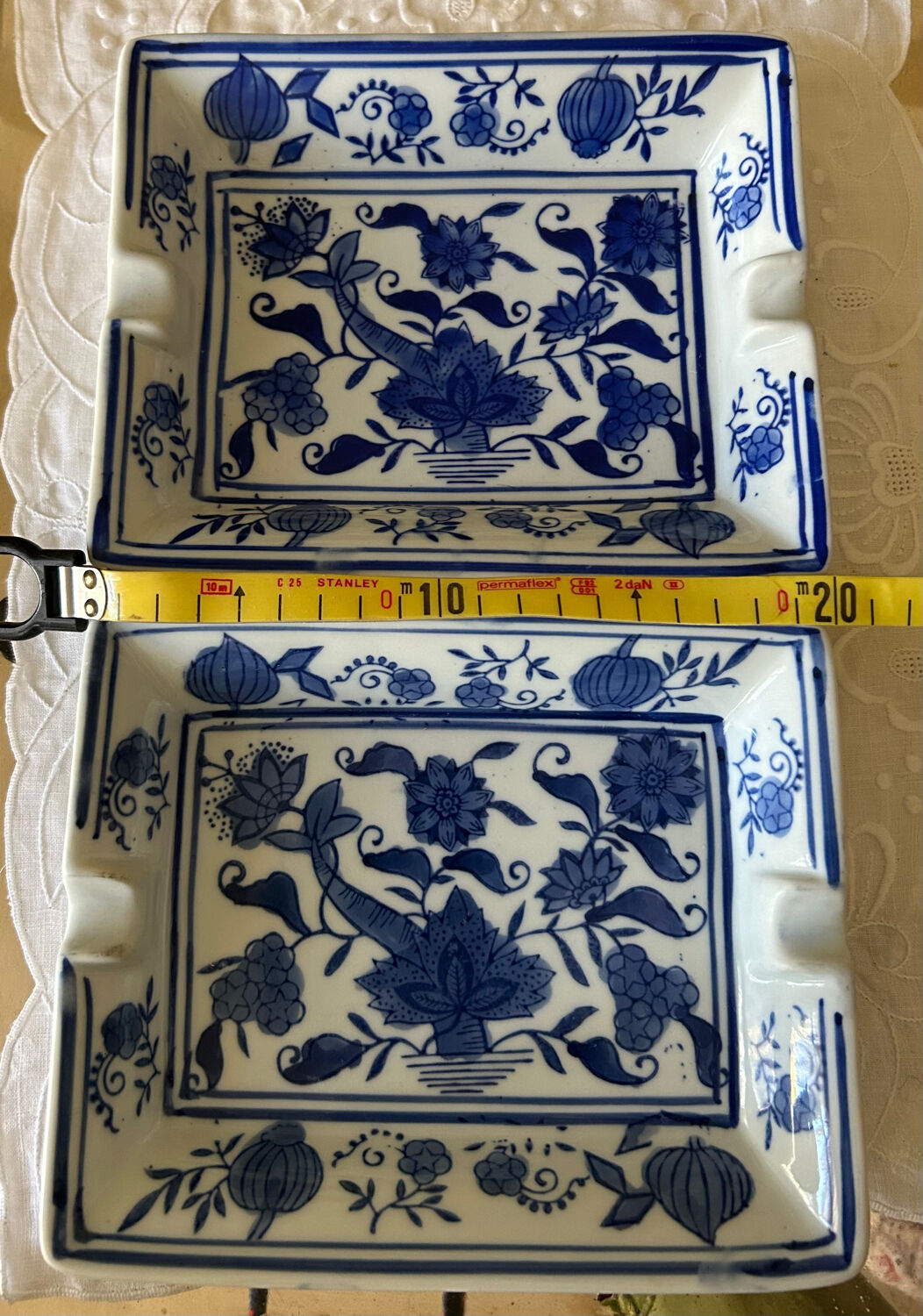 2 Meissen style onion ashtrays