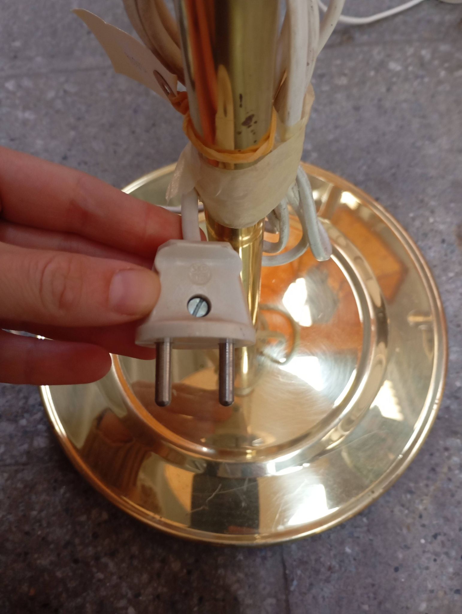 Lampadaire vintage avec base en or
