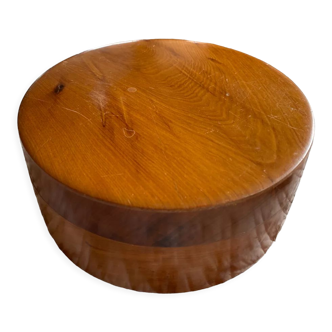 Round wooden box