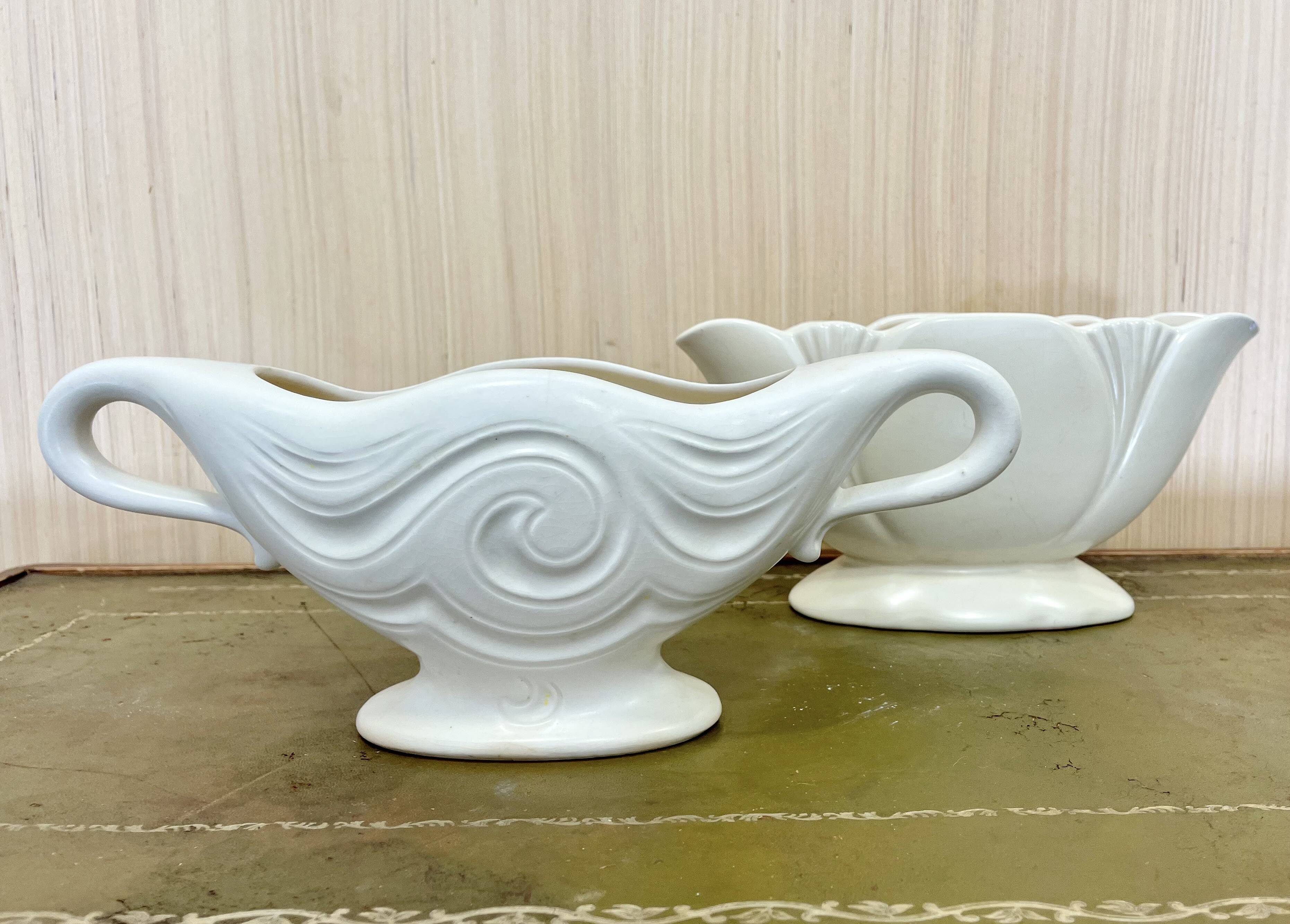 Ensemble de 2 vases manteau blancs du milieu du siècle