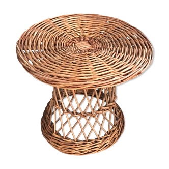 Braided rattan table