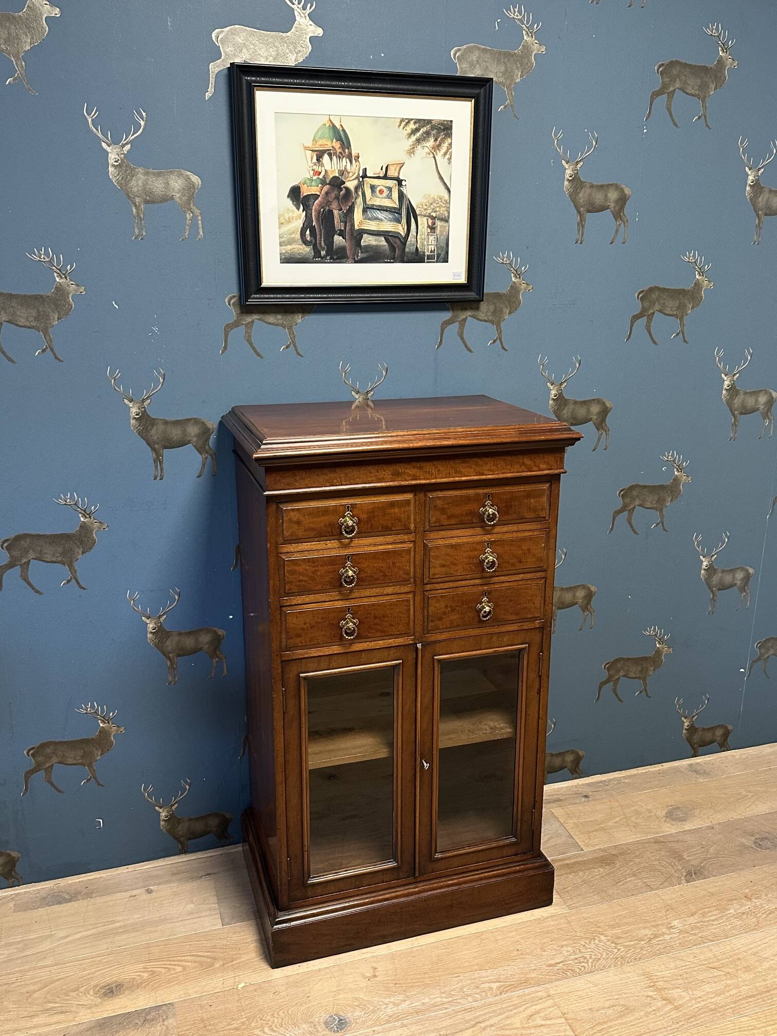 Cabinet de musique anglais
