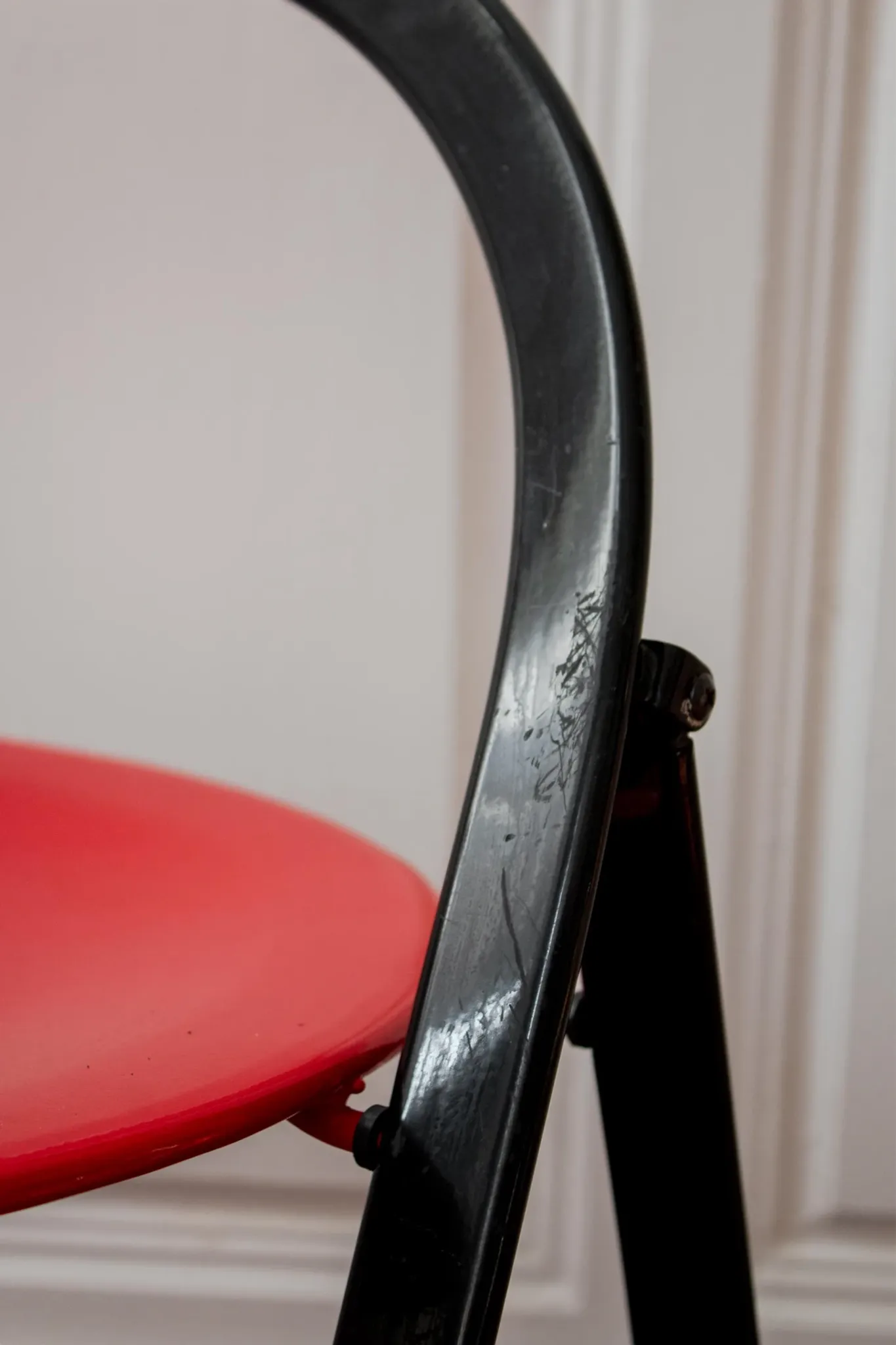 Vintage Clio chairs by Giorgio Cattelan for Cidue, black metal and wood.