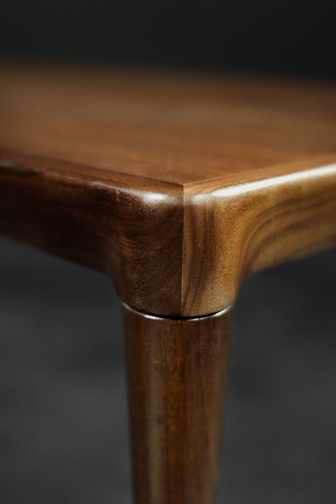 Vintage classic mid-century scandinavian danish modern rosewood coffee table with pull-out black top