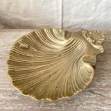Shell ashtray, scallop shell in brass.