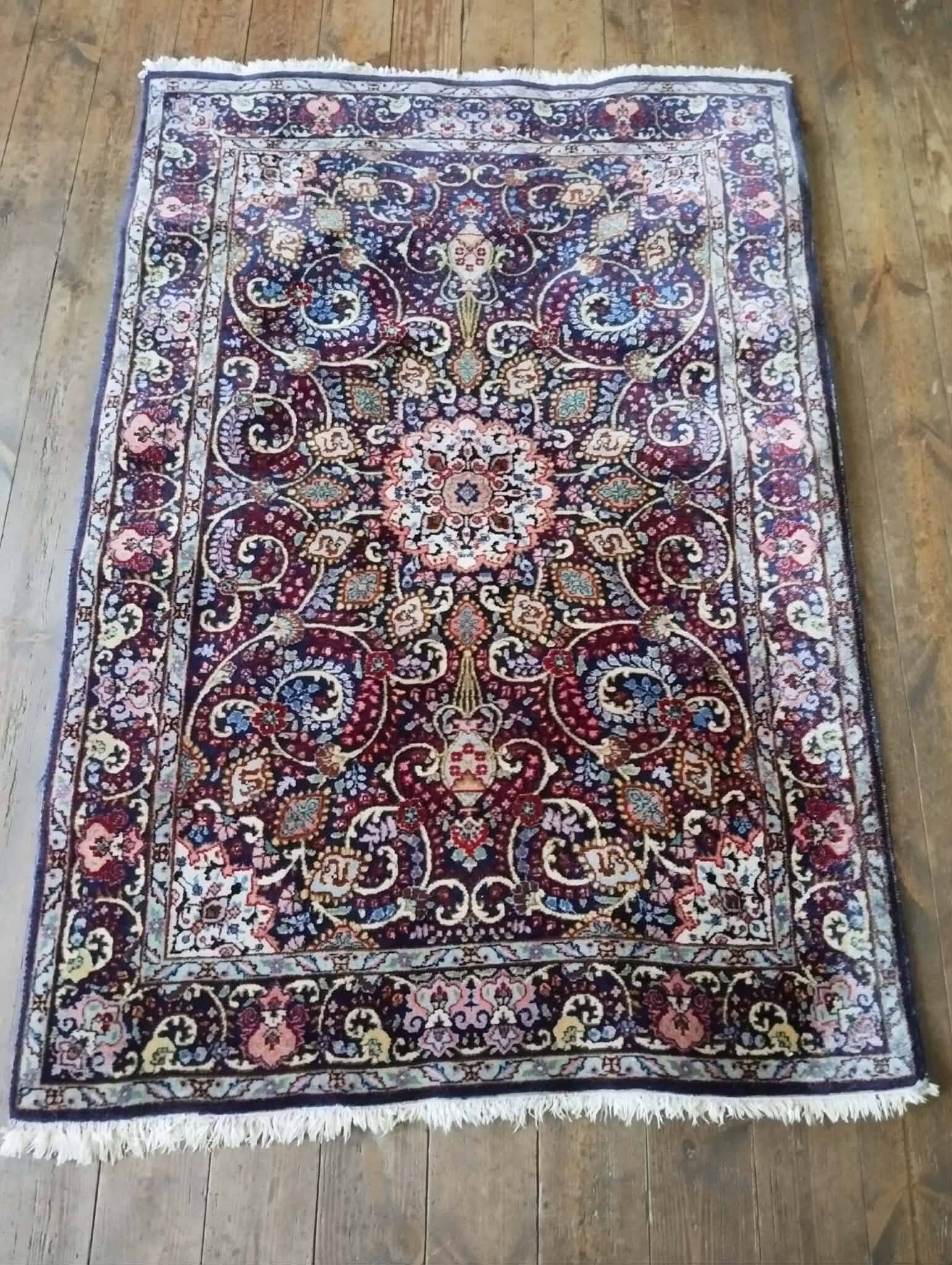 Handmade Persian Tabriz rug 145x100cm