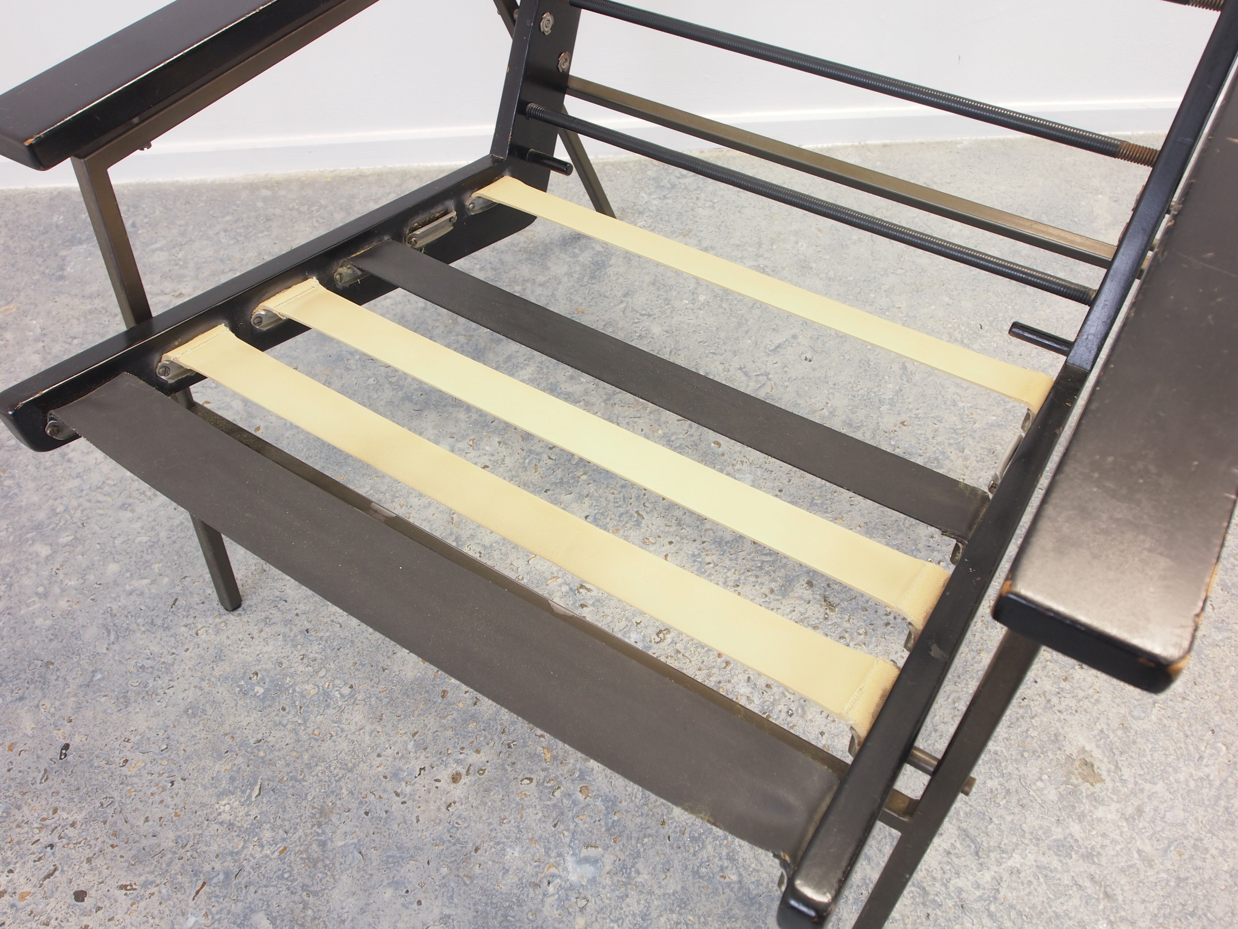 Mid century dutch lounge chair "lotus" by Rob Parry for Gelderland