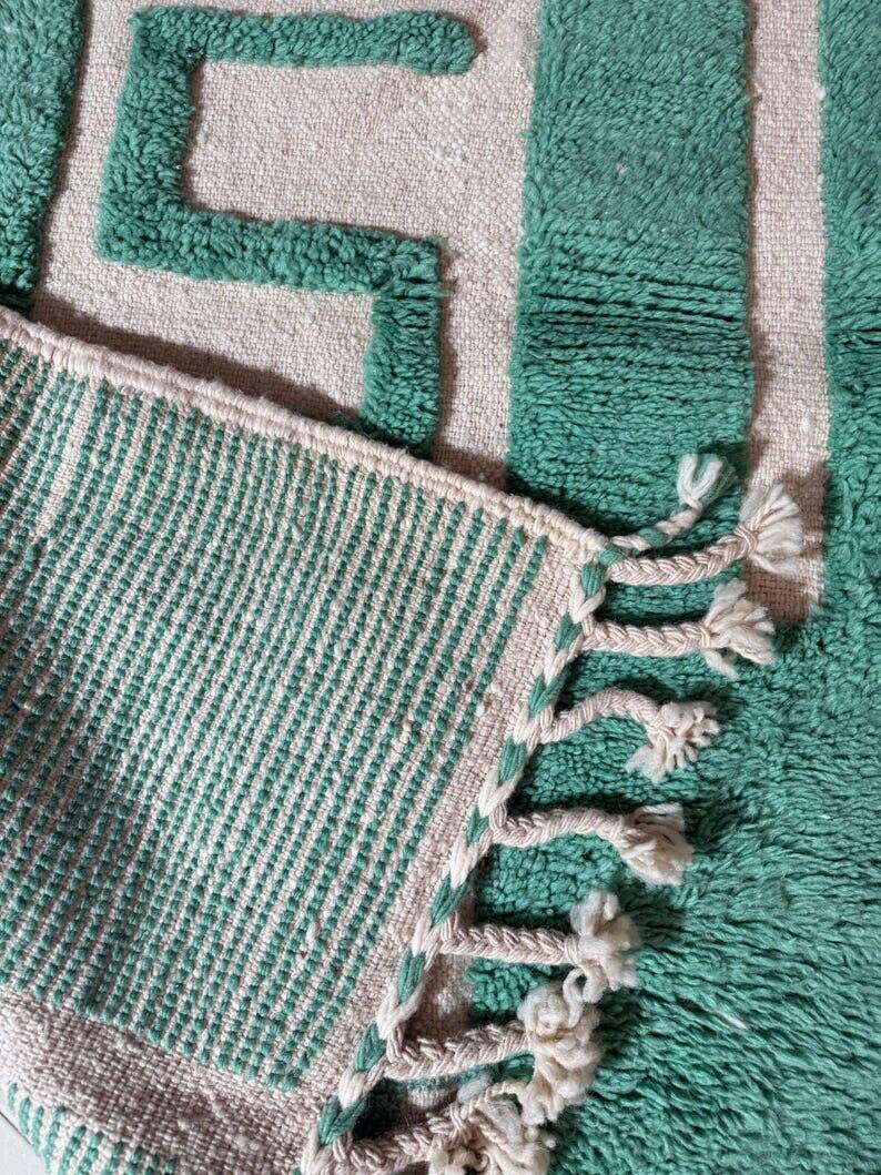 Authentic traditional green and white natural wool rug 150/250 cm
