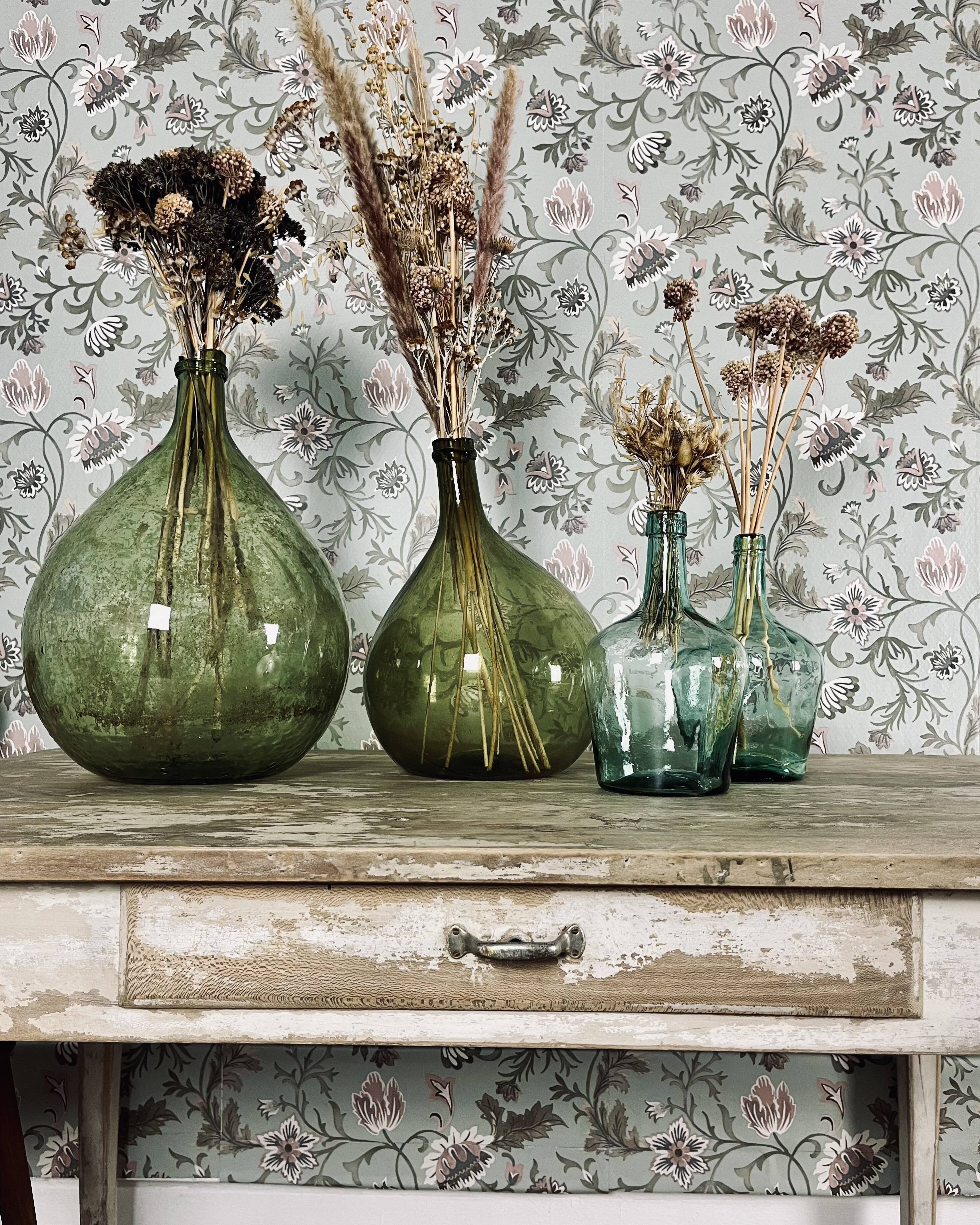 Farmhouse table with extension