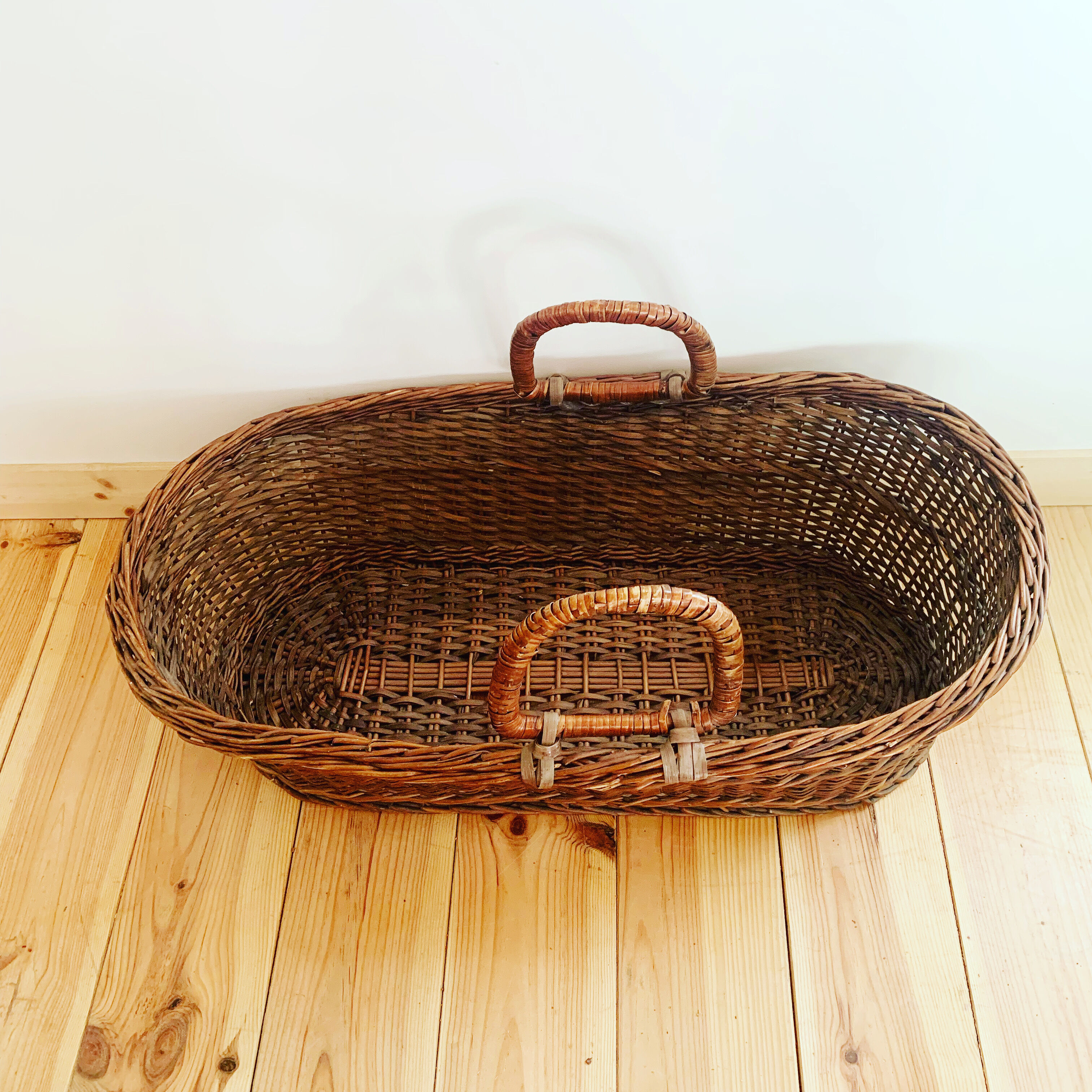 Vintage wicker bassinet