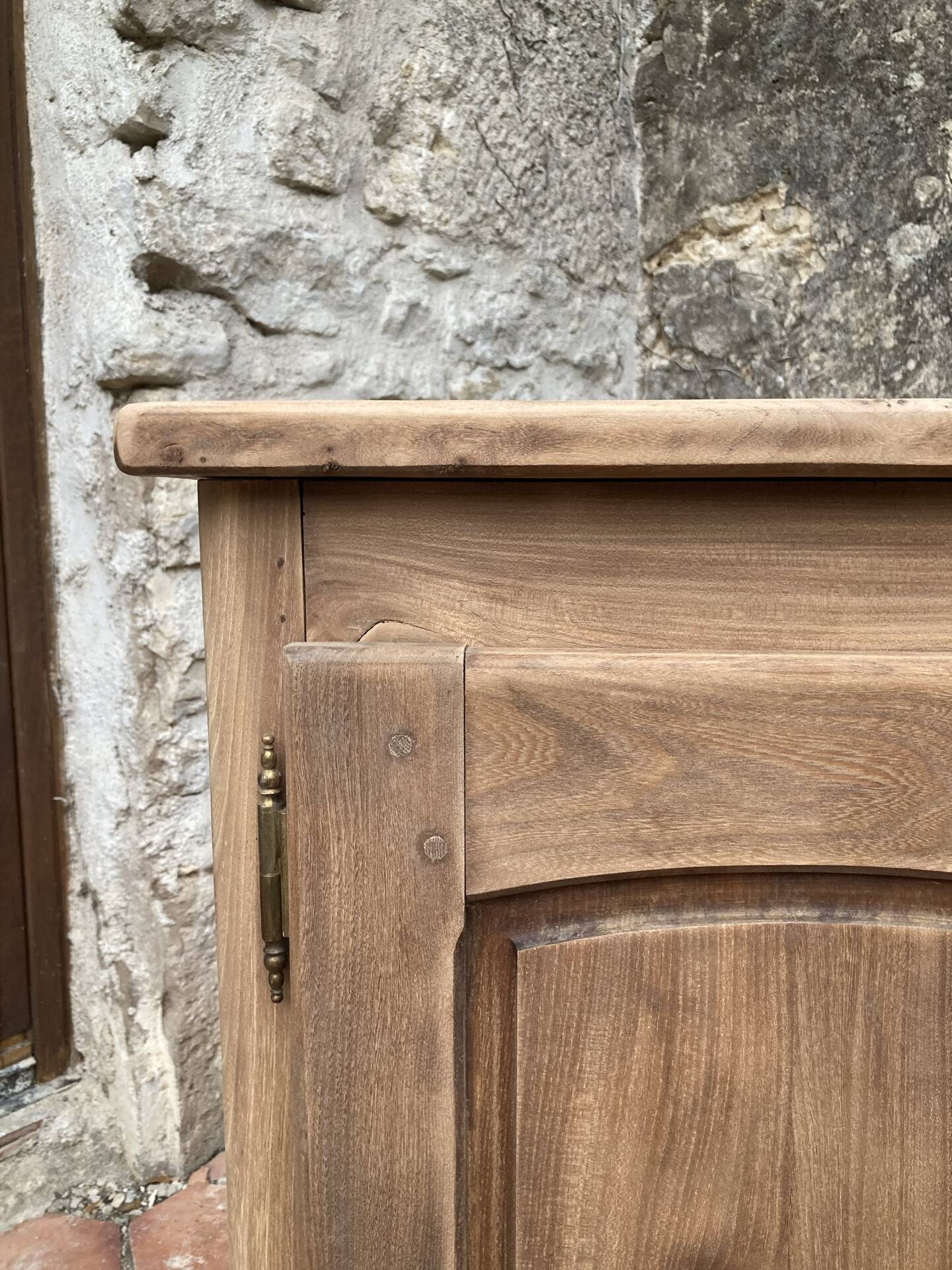 Petit buffet ancien en bois 