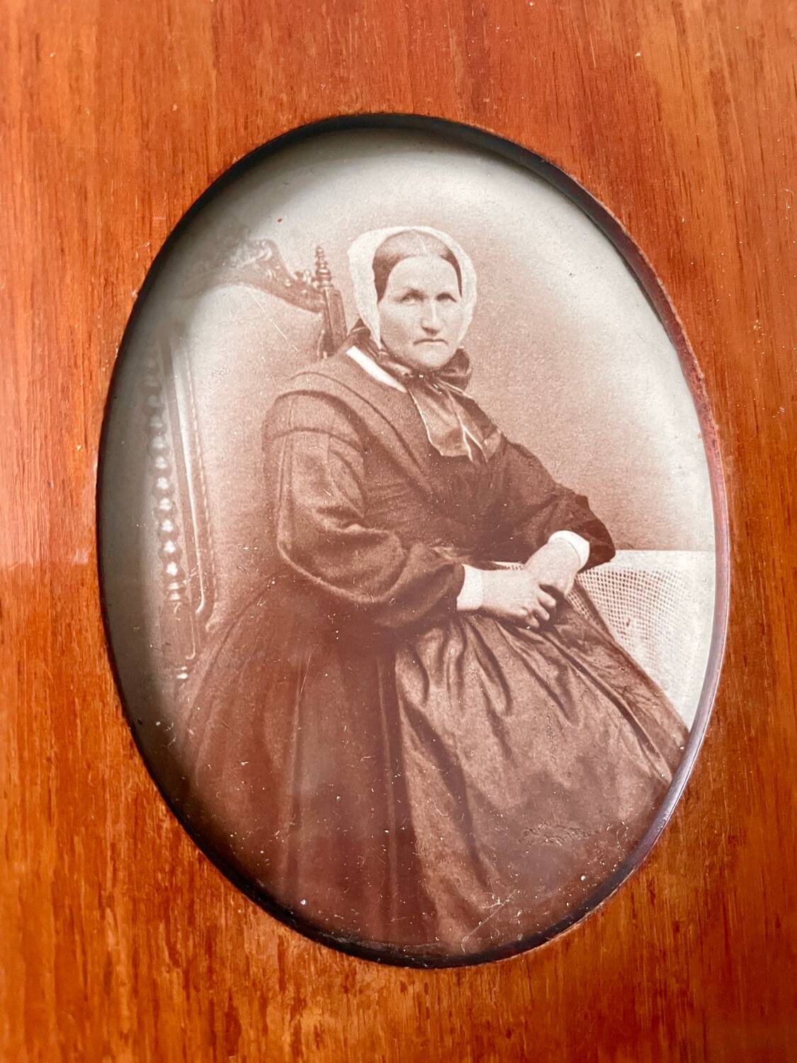 Antique Wood & mother of pearl Picture Frame with  intarsia