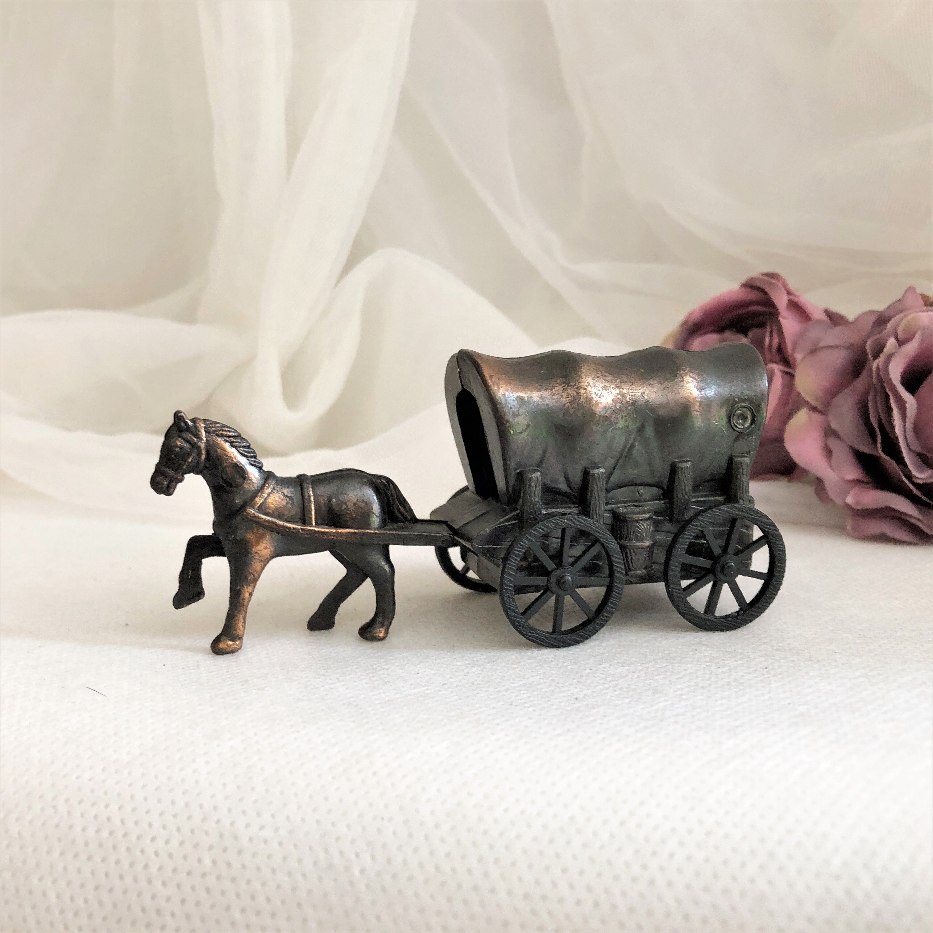 Metal pencil sharpener vintage horse and carriage collection