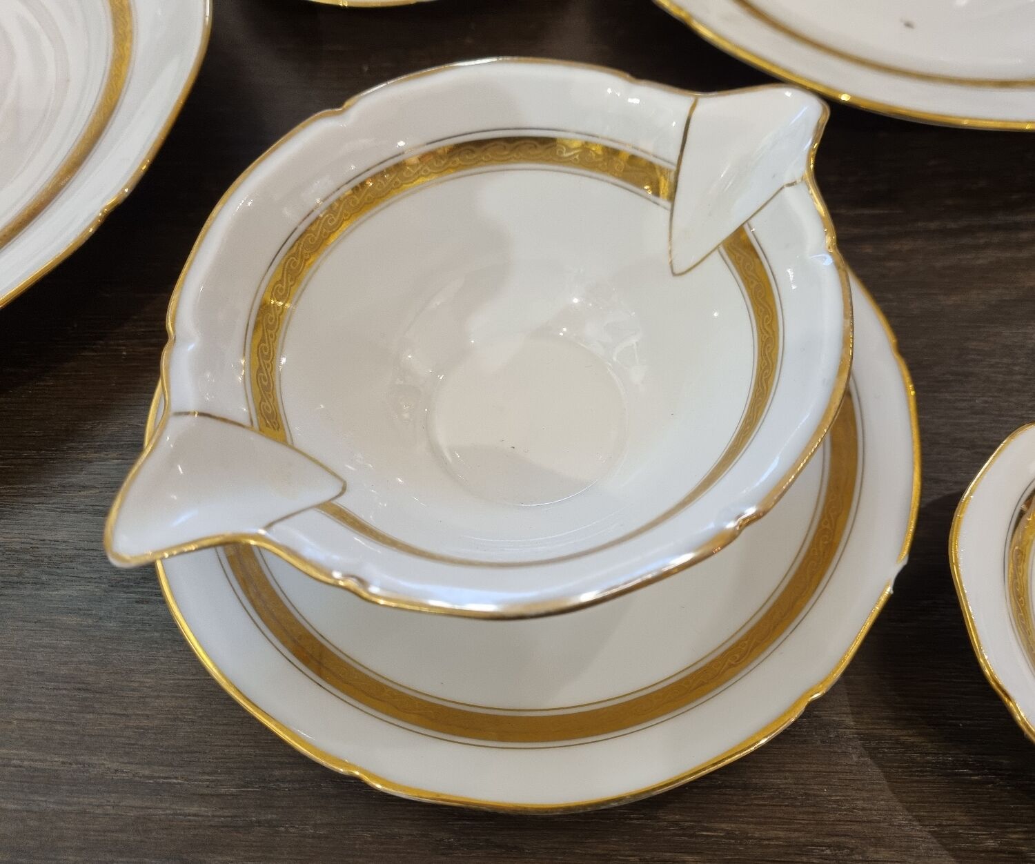 UM Limoges table service, Art Deco gold thread porcelain 80 pieces
