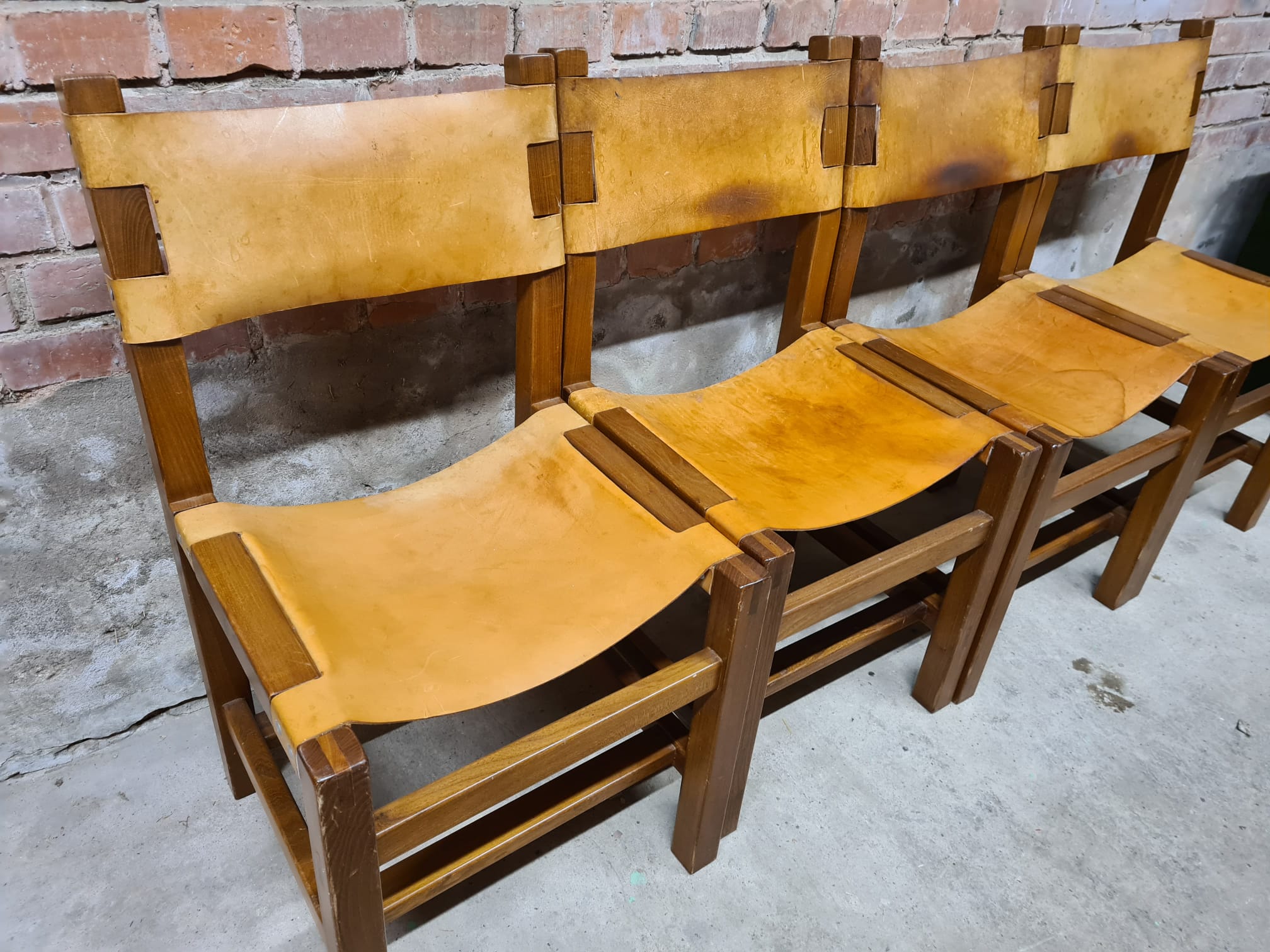 Set of 4 Maison Regain leather chairs