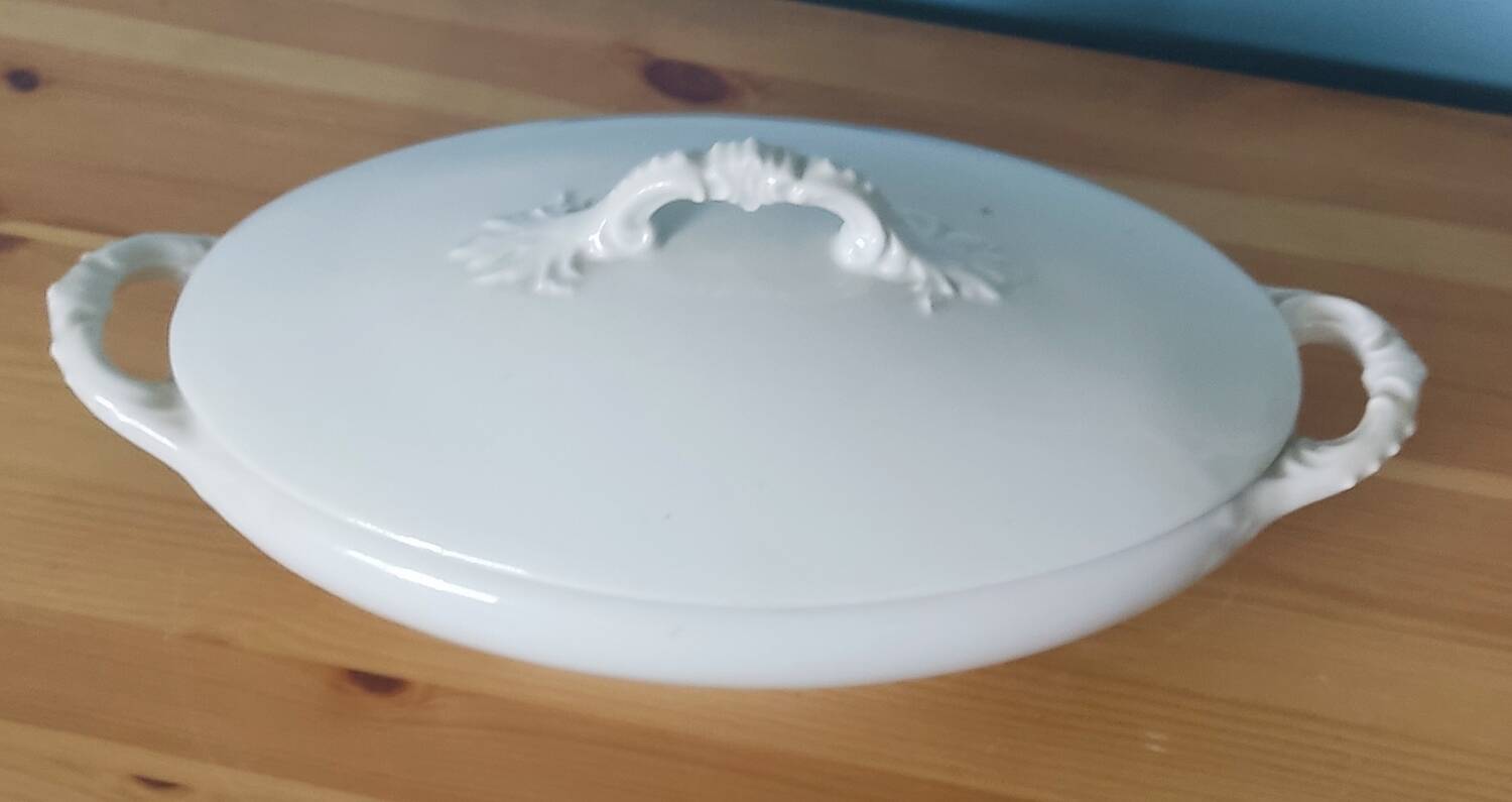 White porcelain soup tureen – Elite – Size L – French elegance