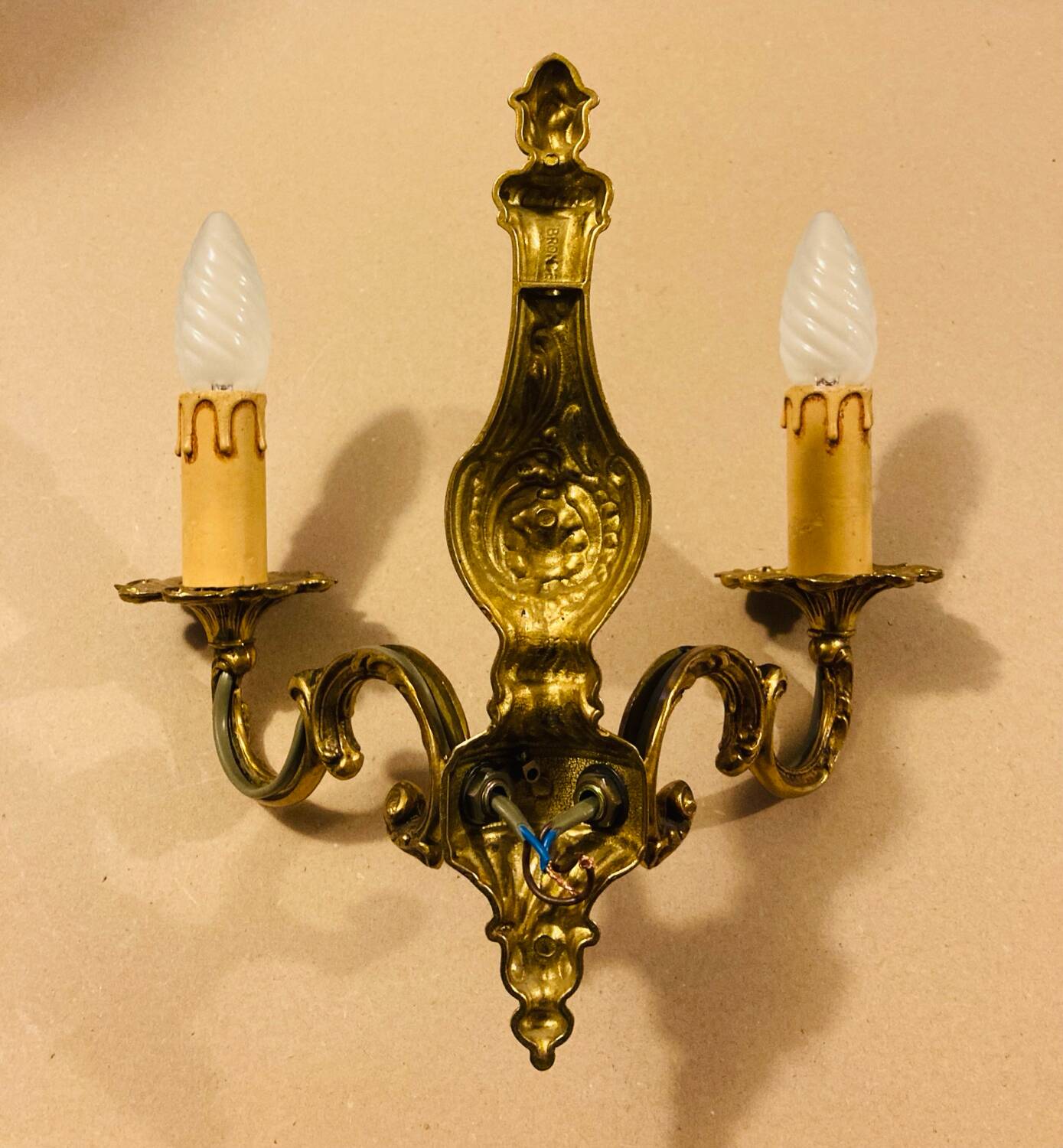 Applique double Style Louis XV en bronze doré époque XXe.