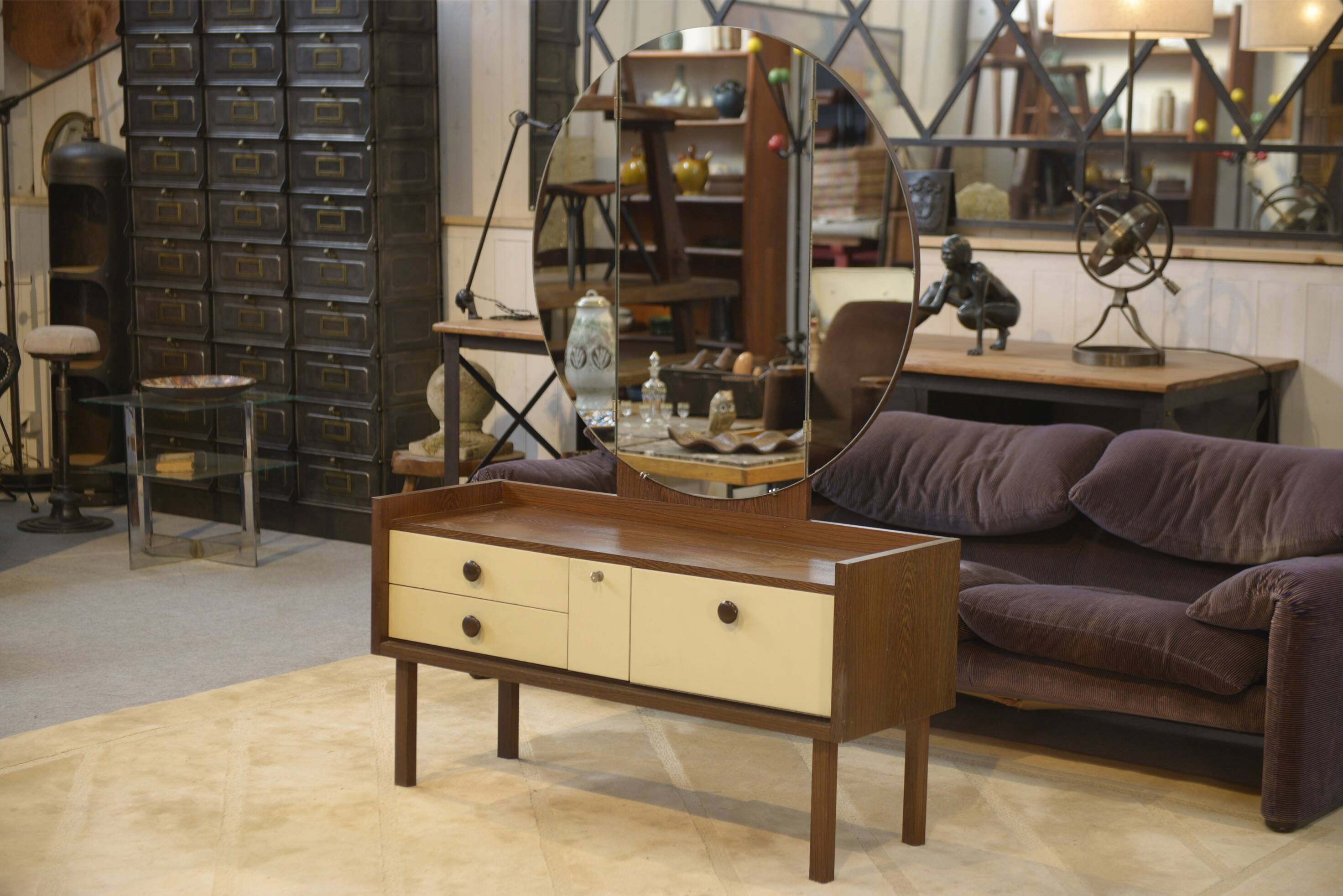 Wenge hairdresser from the 1990s