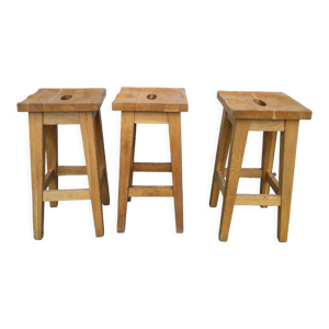 3 tabourets de bar brutalistes