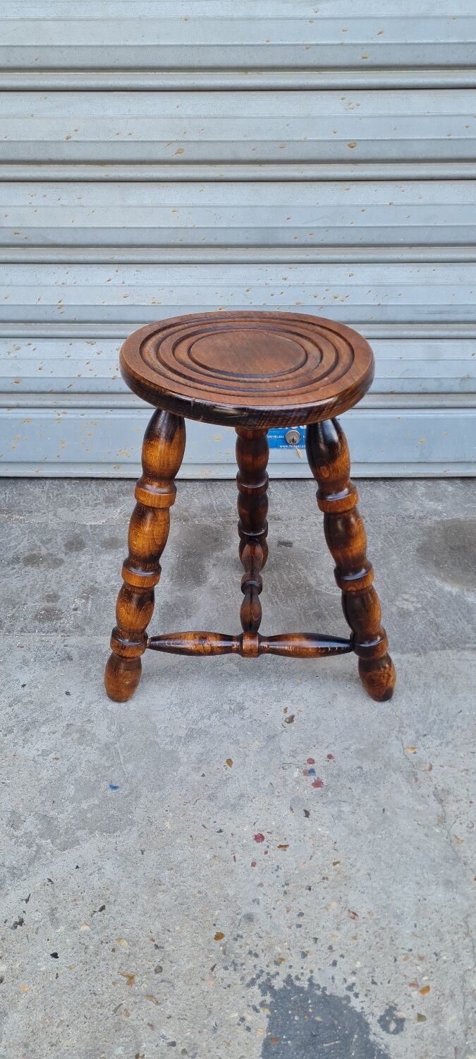 Tripod stool