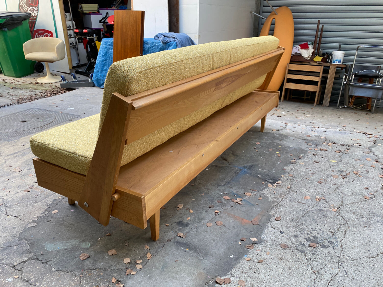 Scandinavian daybed sofa