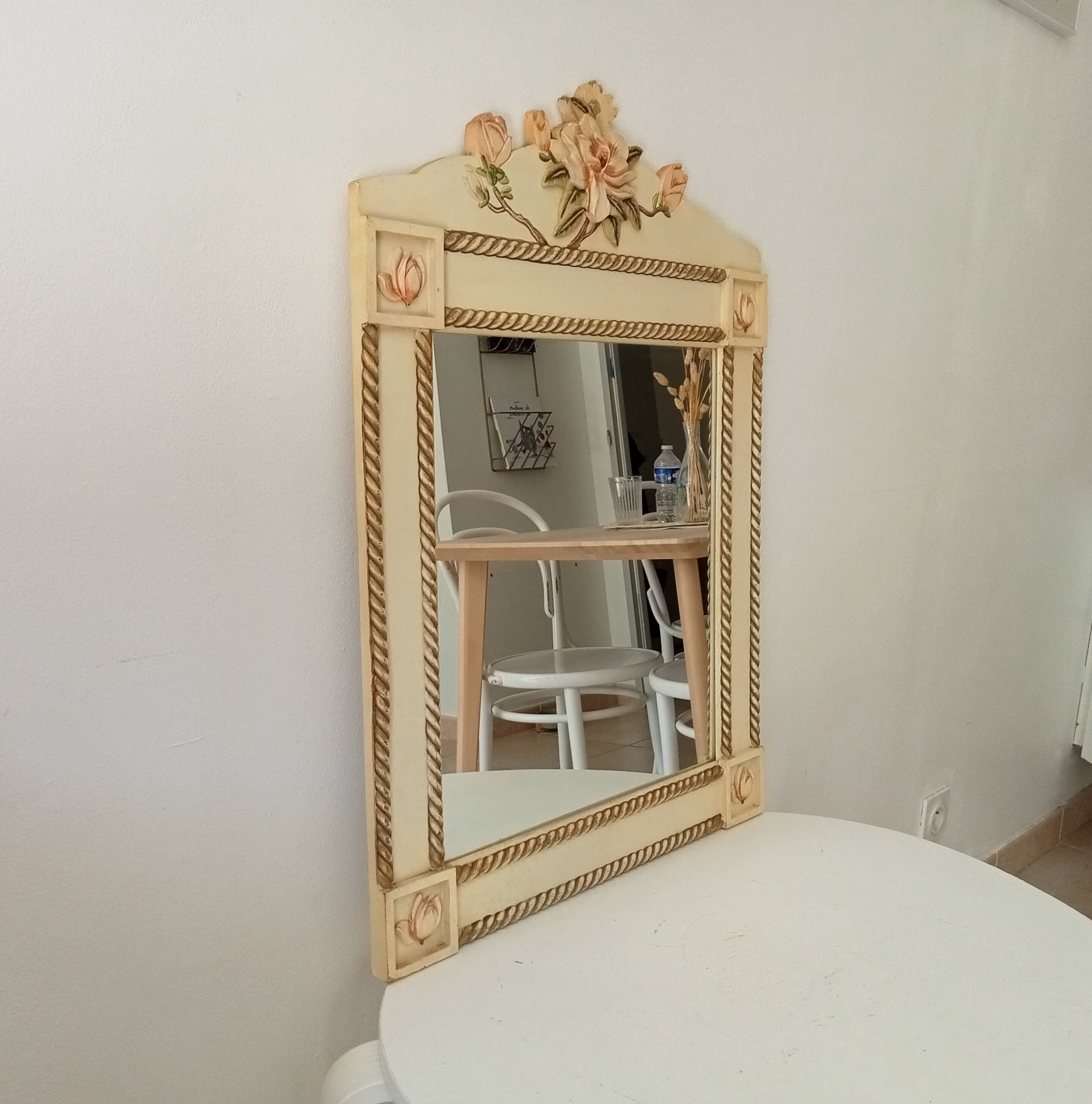 Vintage bohemian mirror from the 80s in carved wood.