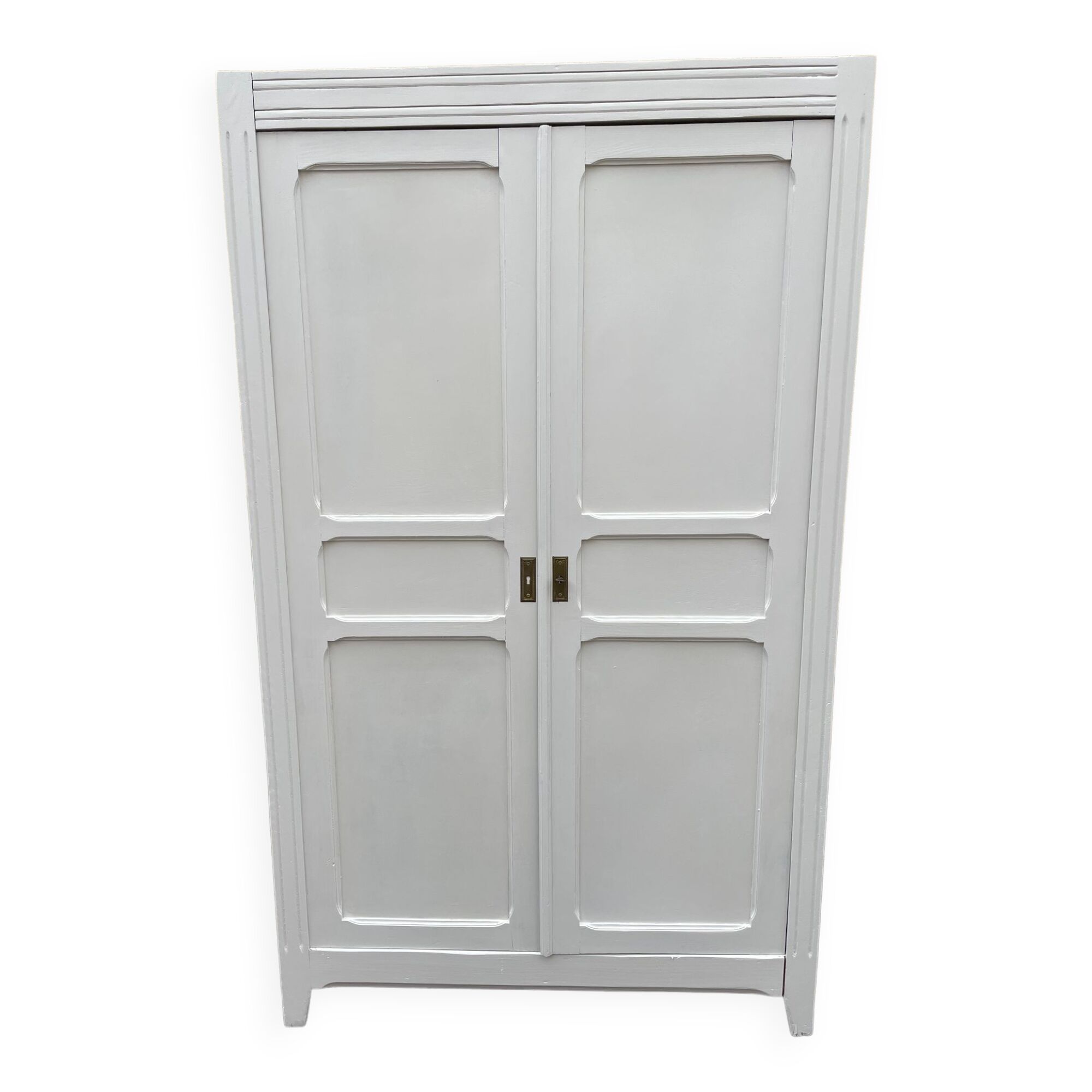 Armoire parisienne