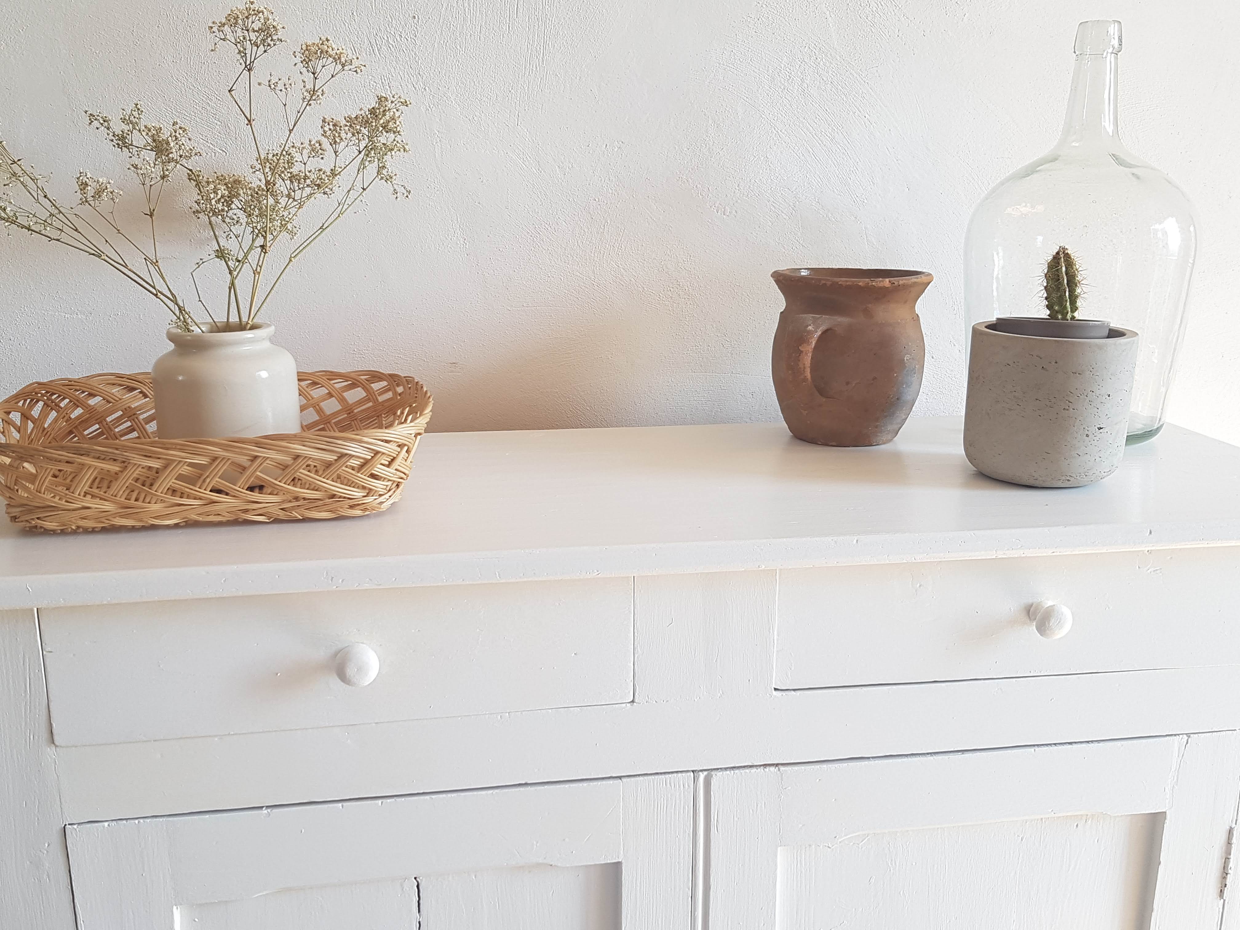 Old white Parisian buffet