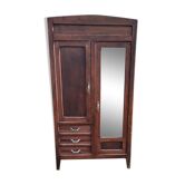 Armoire parisienne