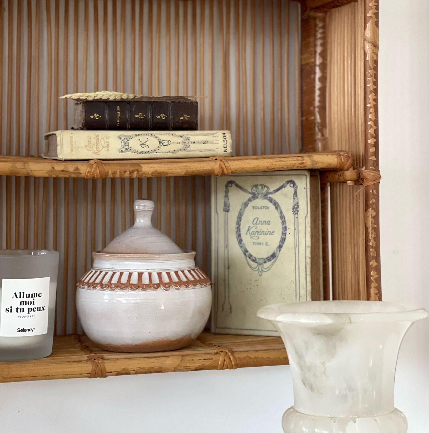 Glazed stoneware bonbonnière