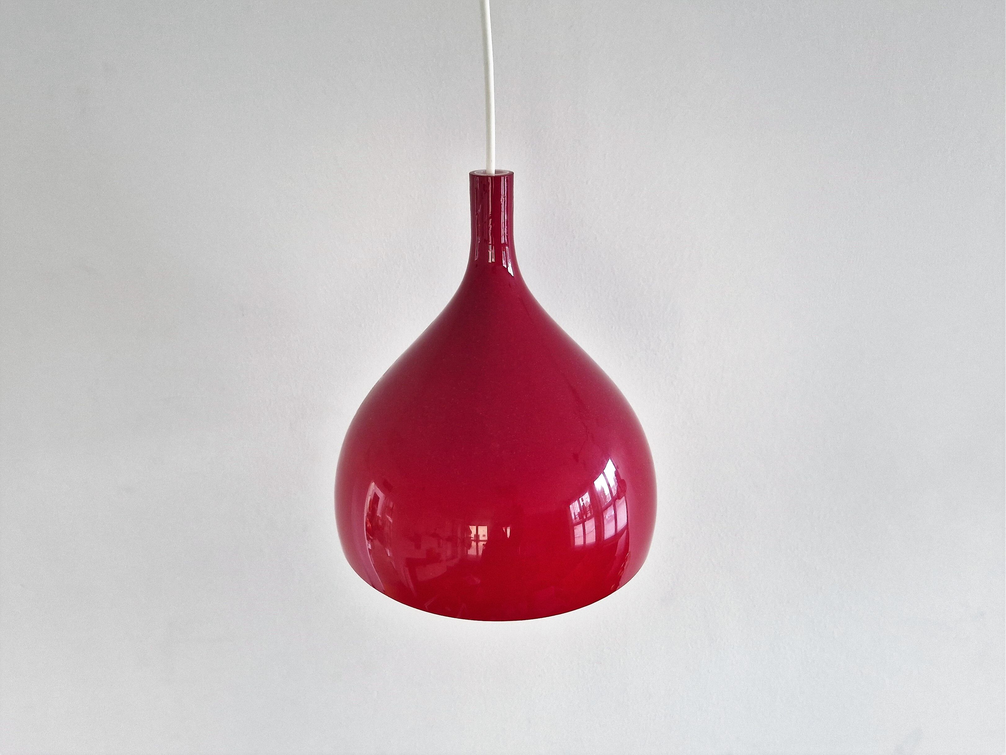Red Murano glass pendant lamp by Paulo Venini for Venini, Italy 1960's