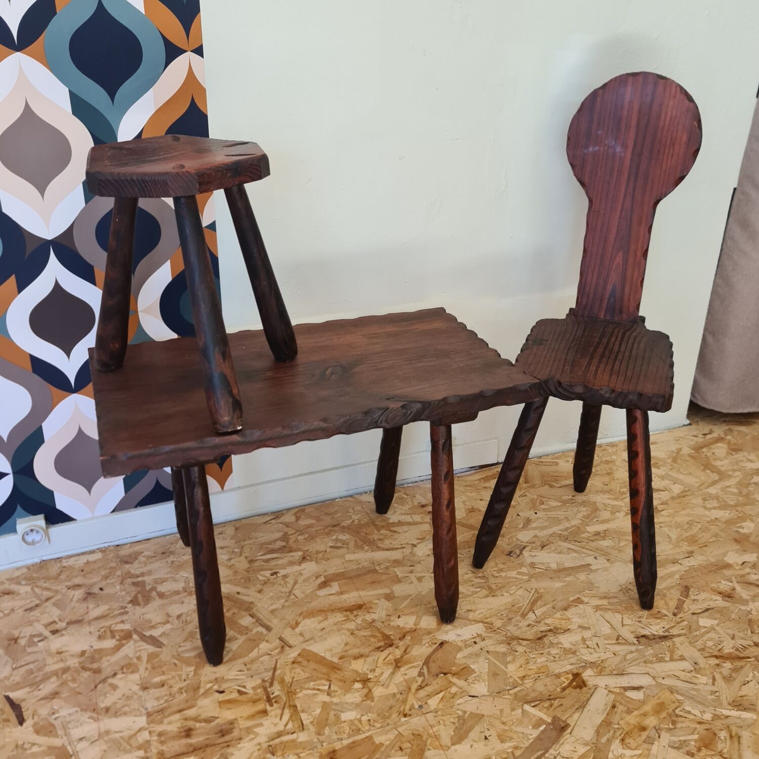 Set Table, stool and chair tripod folk art