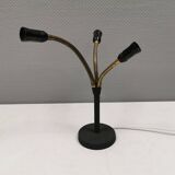 Ancienne lampe de table en fonte avec coude en laiton et 3 sources lumineuses