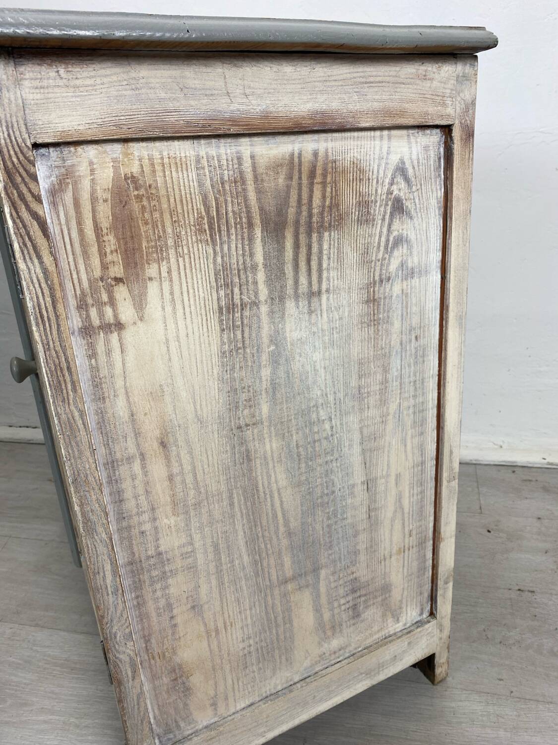 Little Parisian buffet