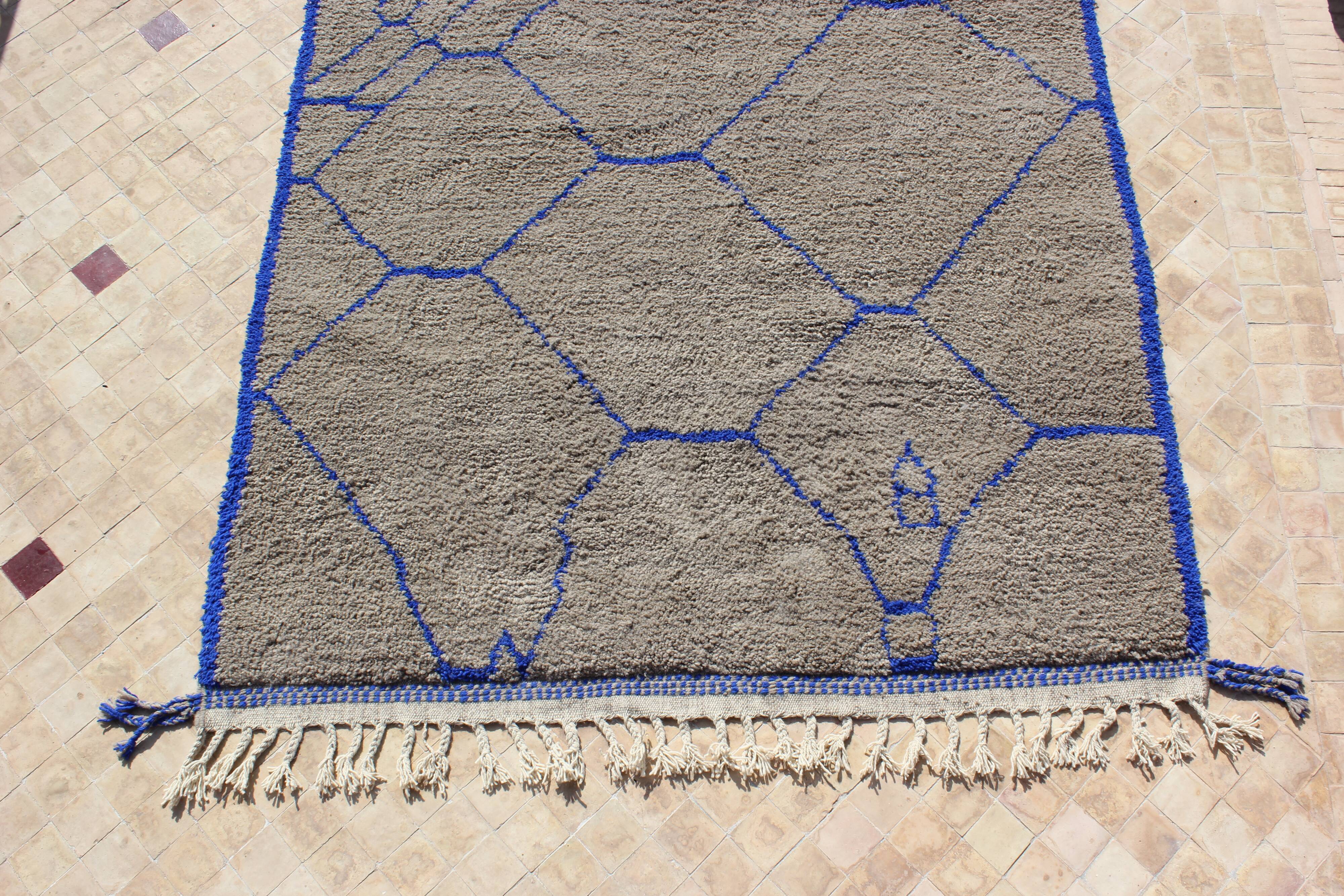 Berber carpet taupe and majorelle blue 200x308cm