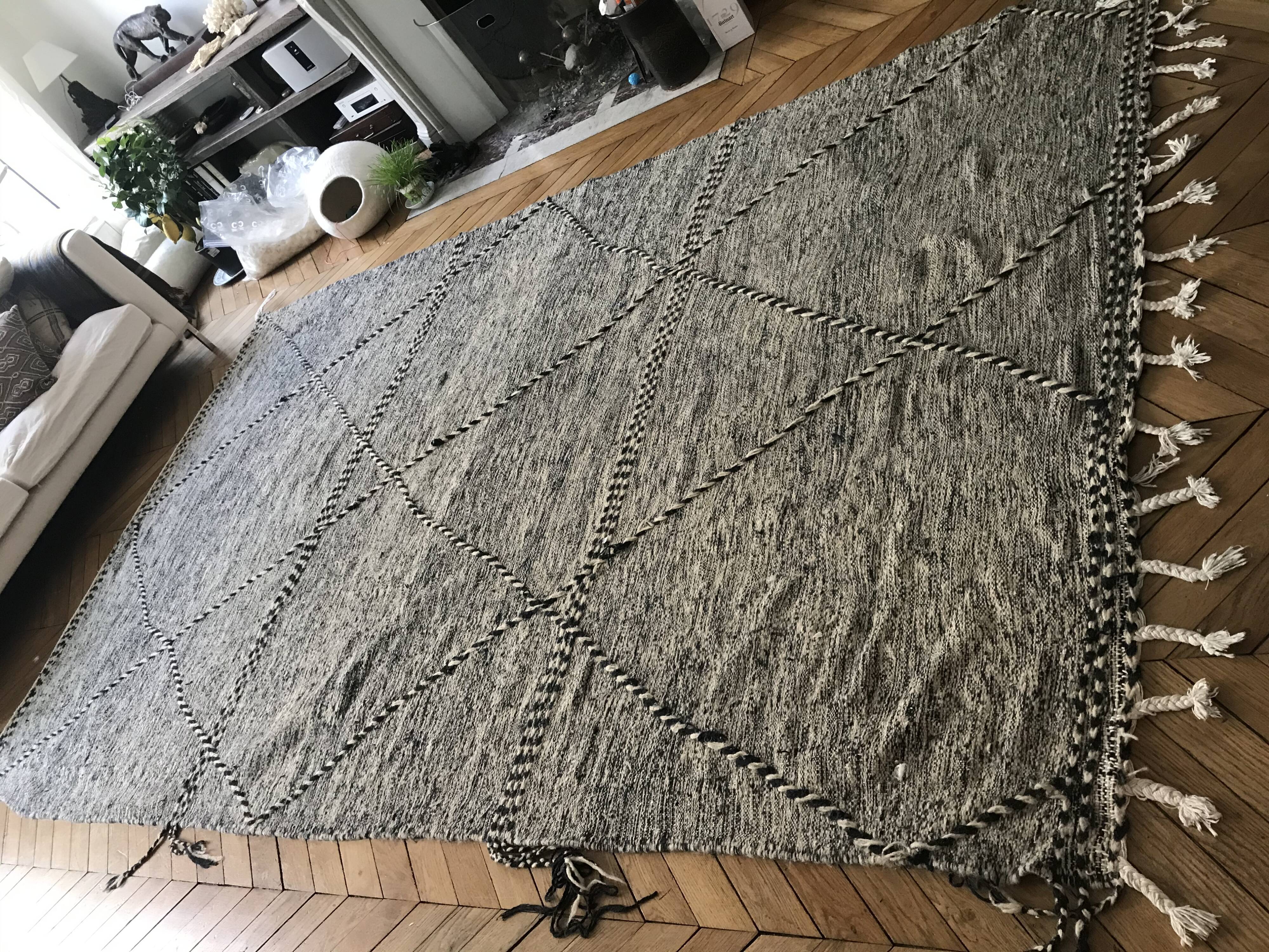 Zanafi carpet  330 X 208cm