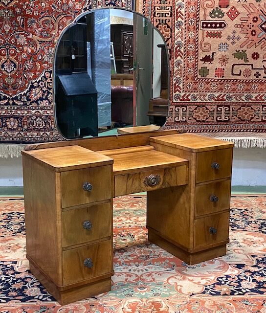 Coiffeuse anglaise Art déco en noyer  années 30