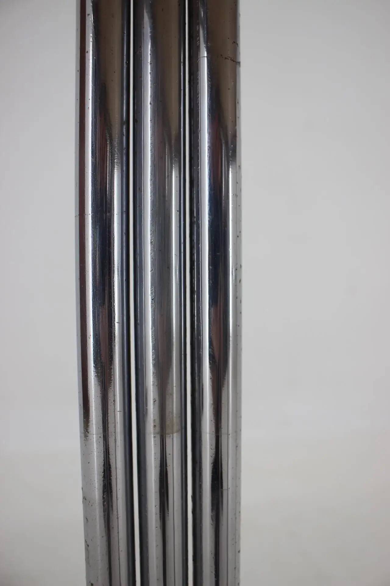 Bauhaus Art Deco tubular steel chrome table, 1930s