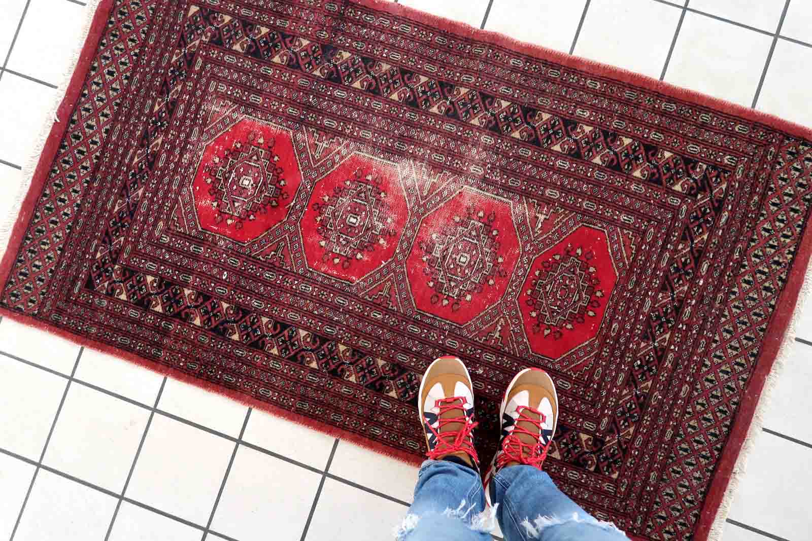 Handmade vintage rug Uzbek Bukhara 94cm x 163cm 1970s