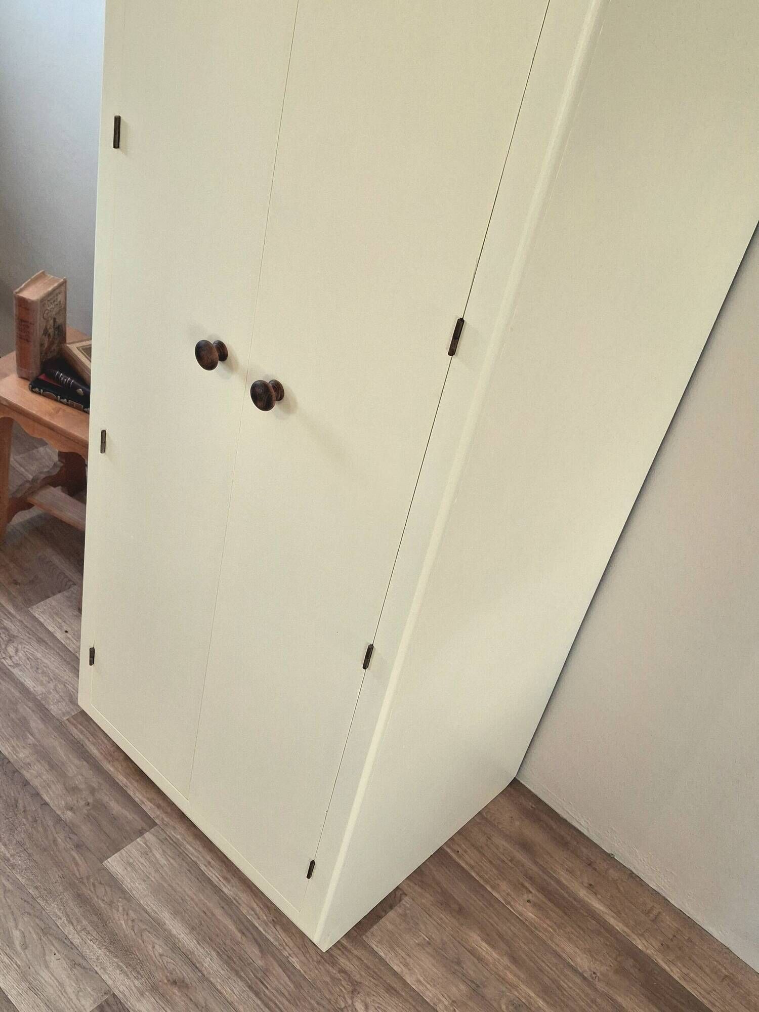 Wardrobe - Cloakroom