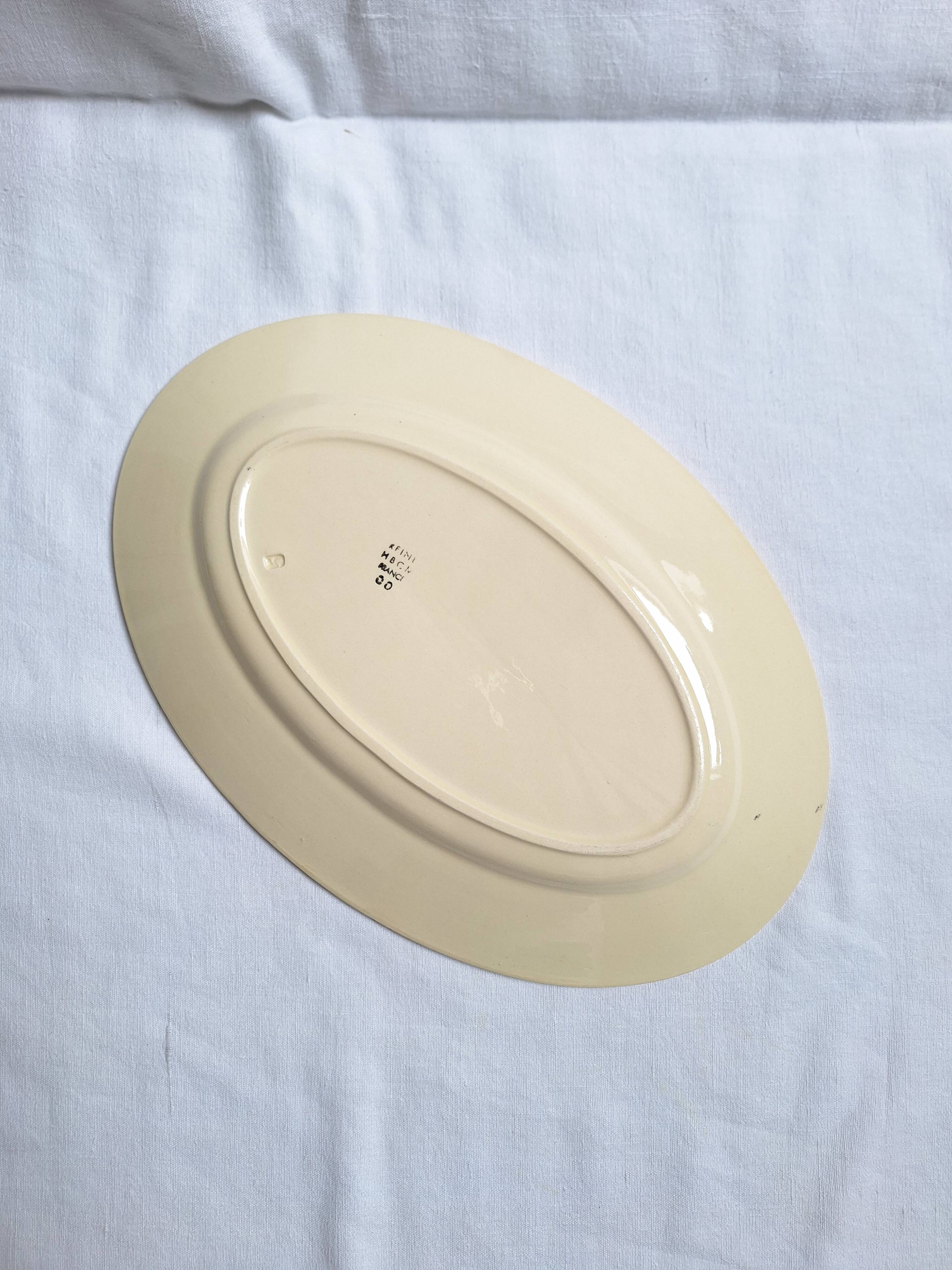 Oval plate H.B.C.M. model Reine